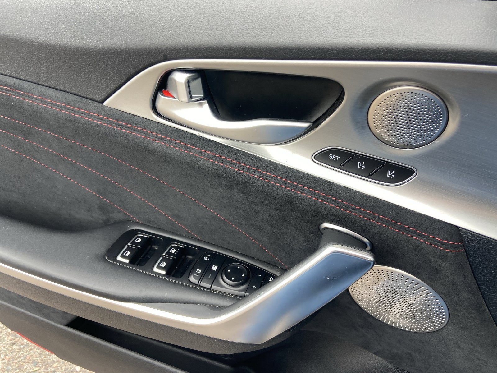 2023 Kia Stinger GT2 - Photo 29