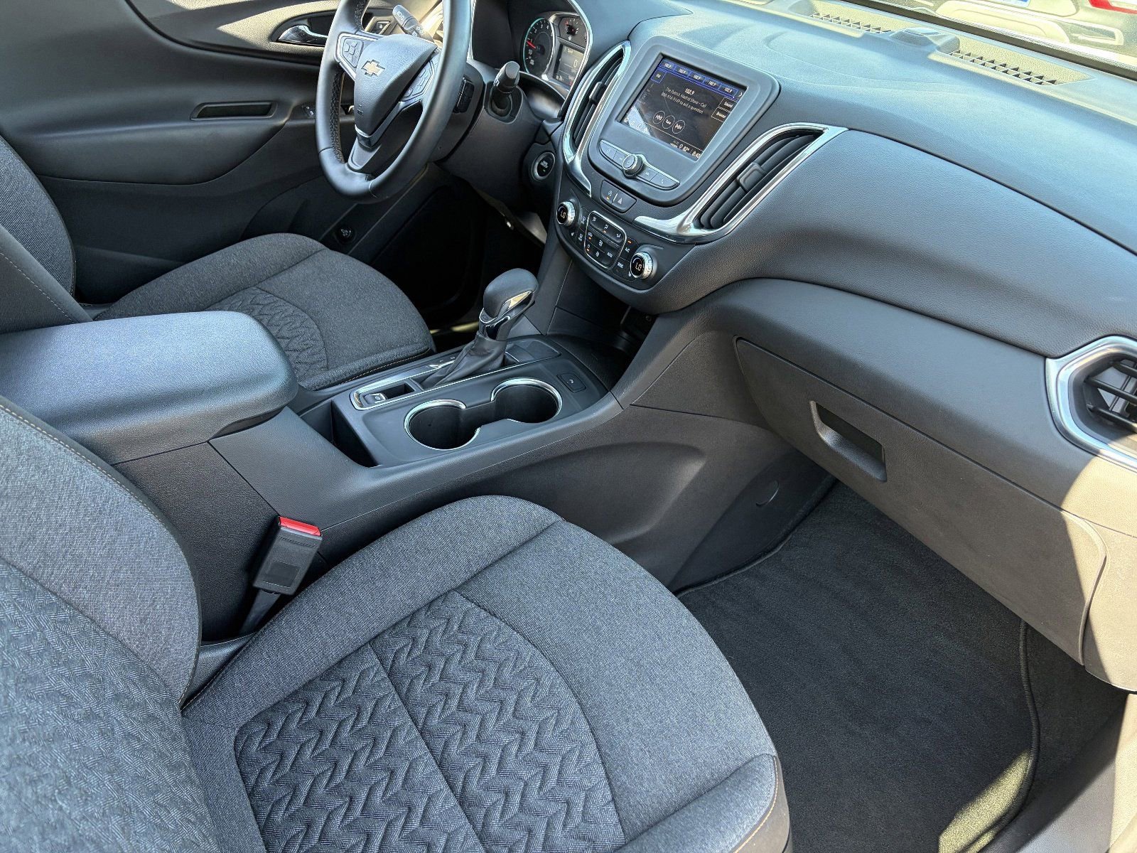 2024 Chevrolet Equinox LT - Photo 12