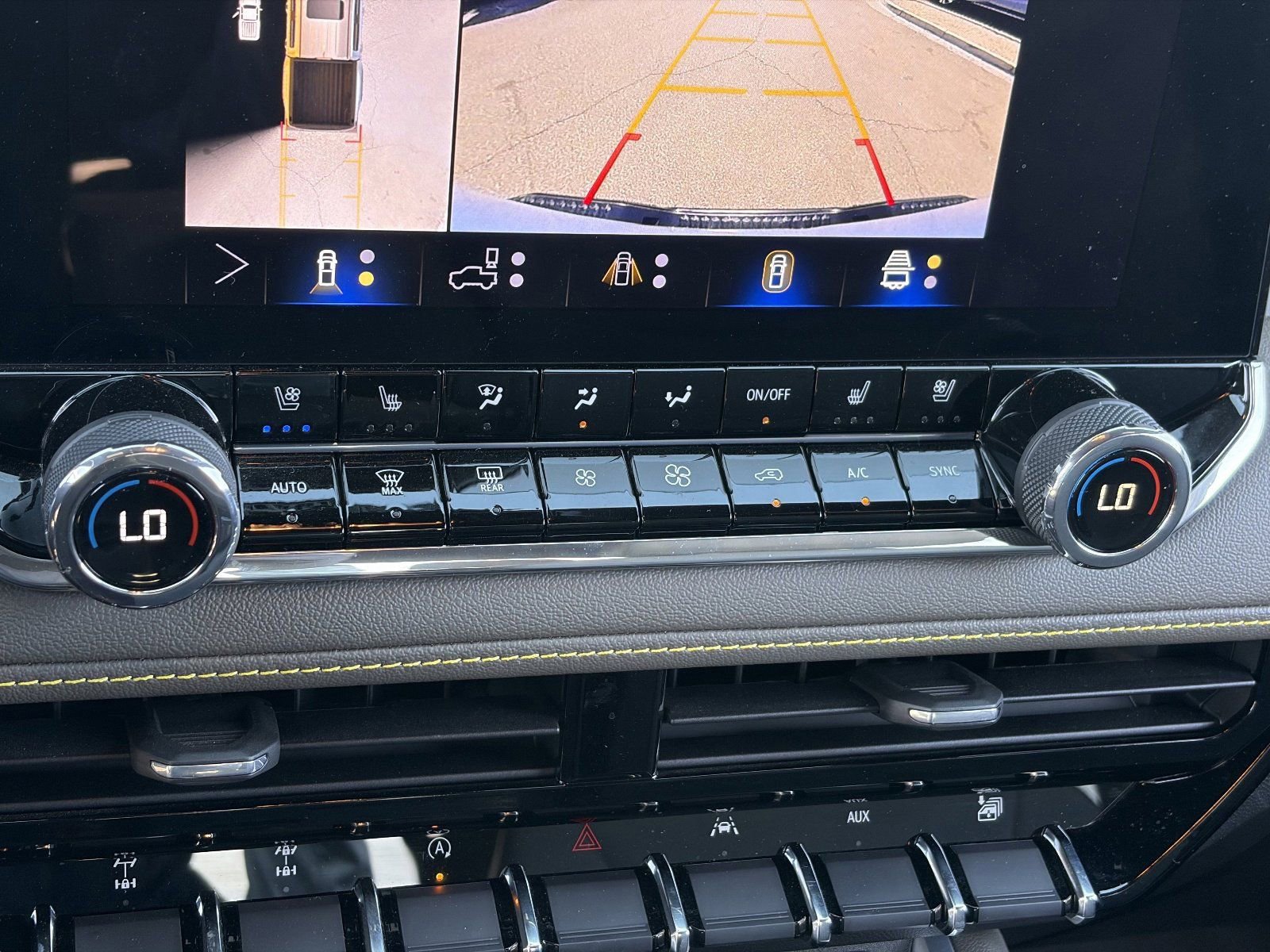 2025 Chevrolet Colorado ZR2 - Photo 30