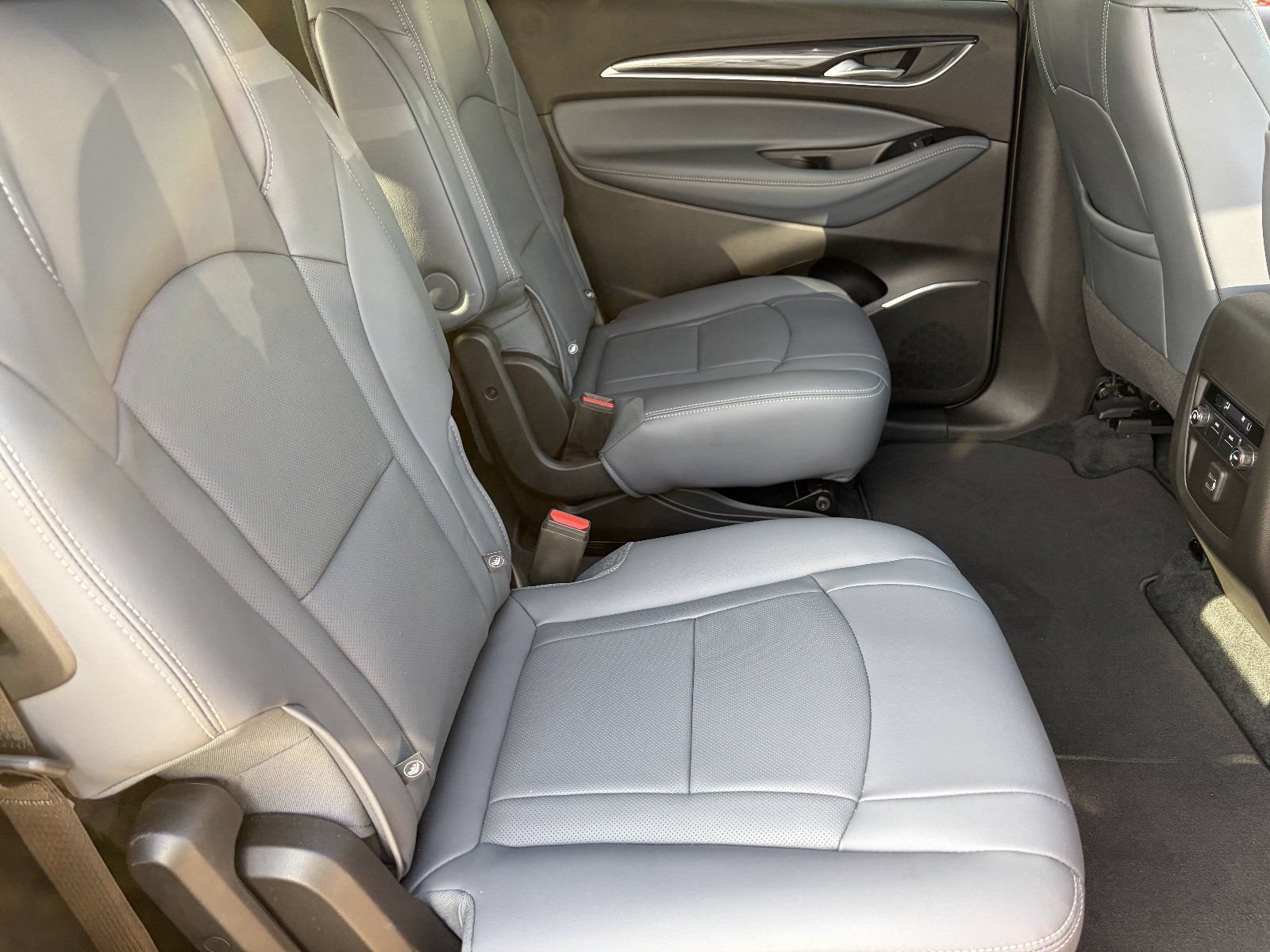 2023 Buick Enclave Essence - Photo 14