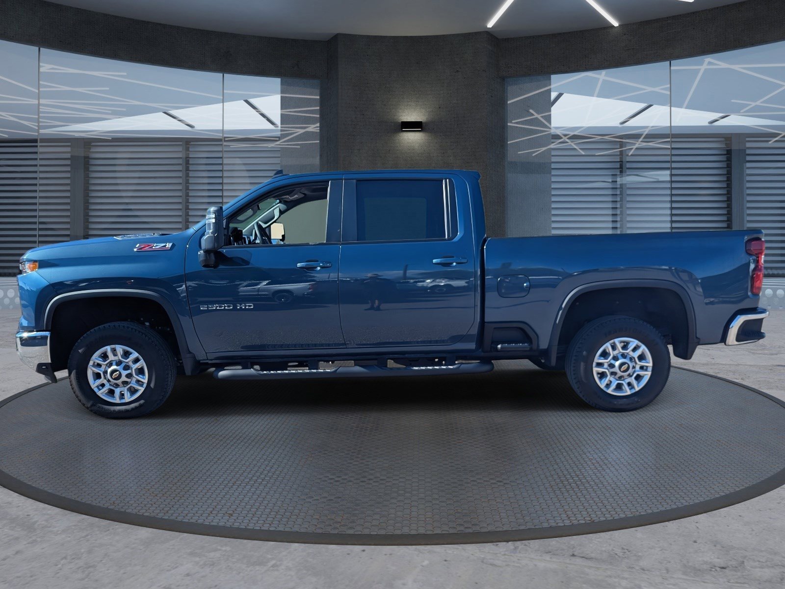 2025 Chevrolet Silverado 2500HD LT photo 2