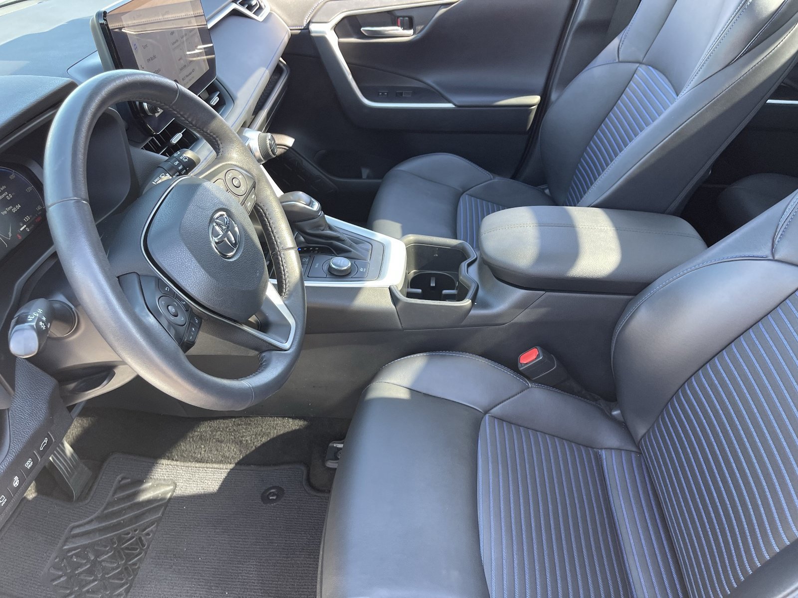 2023 Toyota RAV4 XSE - Photo 20