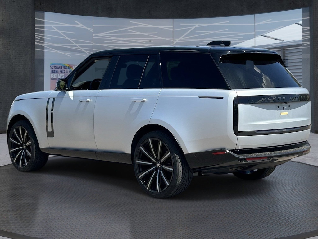 Used 2024 Land Rover Range Rover SE SUV