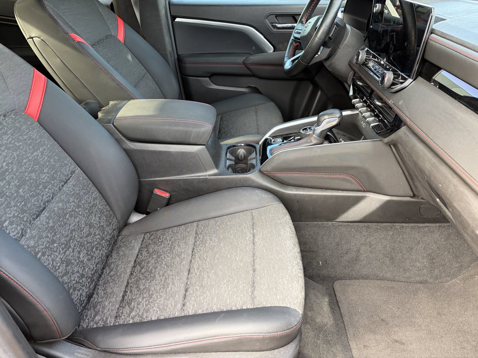 2023 Chevrolet Colorado Z71 - Photo 10