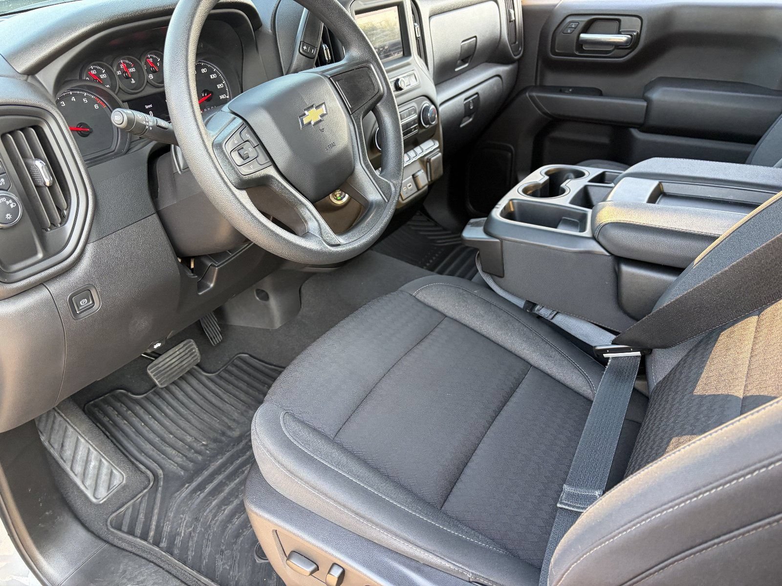 2024 Chevrolet Silverado 1500 Custom - Photo 19