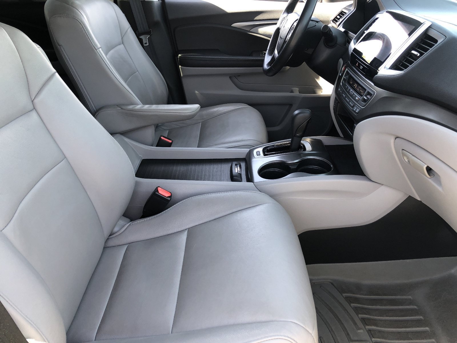2018 Honda Pilot EX-L - Photo 12