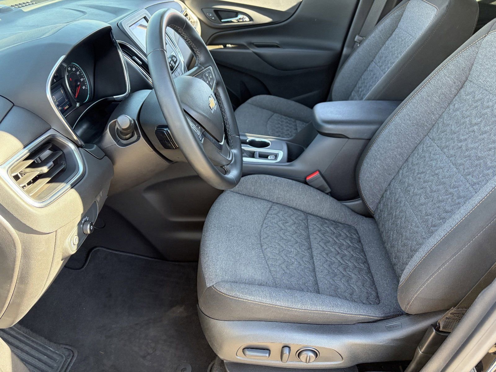 2024 Chevrolet Equinox LT - Photo 19