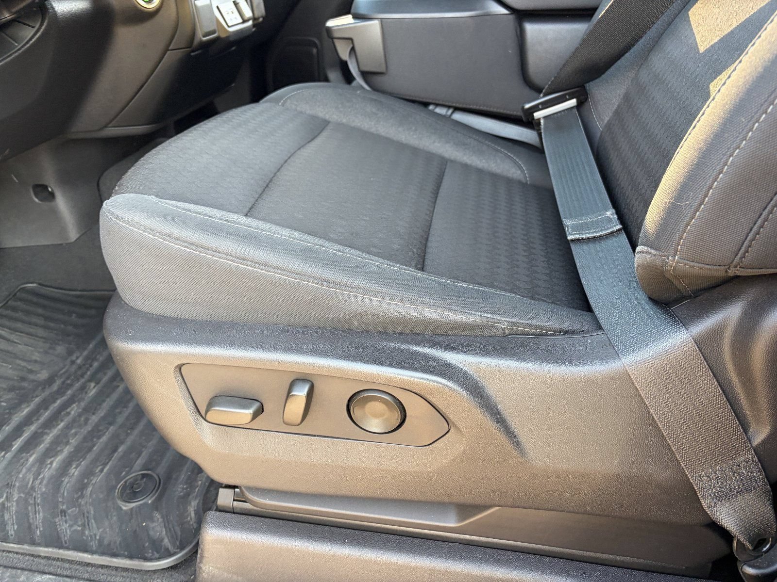 2024 Chevrolet Silverado 1500 Custom - Photo 22