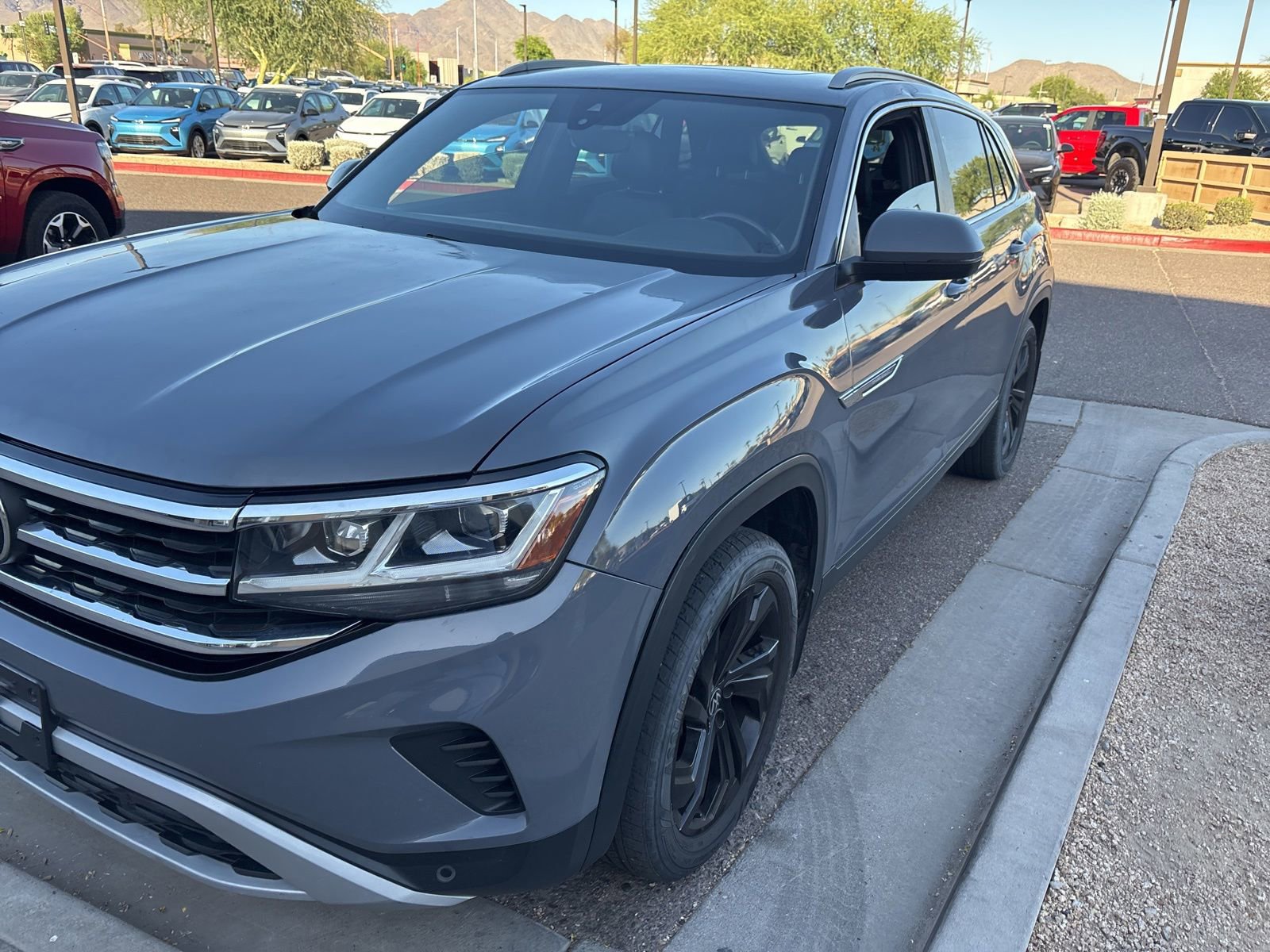 2020 Volkswagen Atlas Cross Sport 3.6L V6 SEL 4MOTION's photo