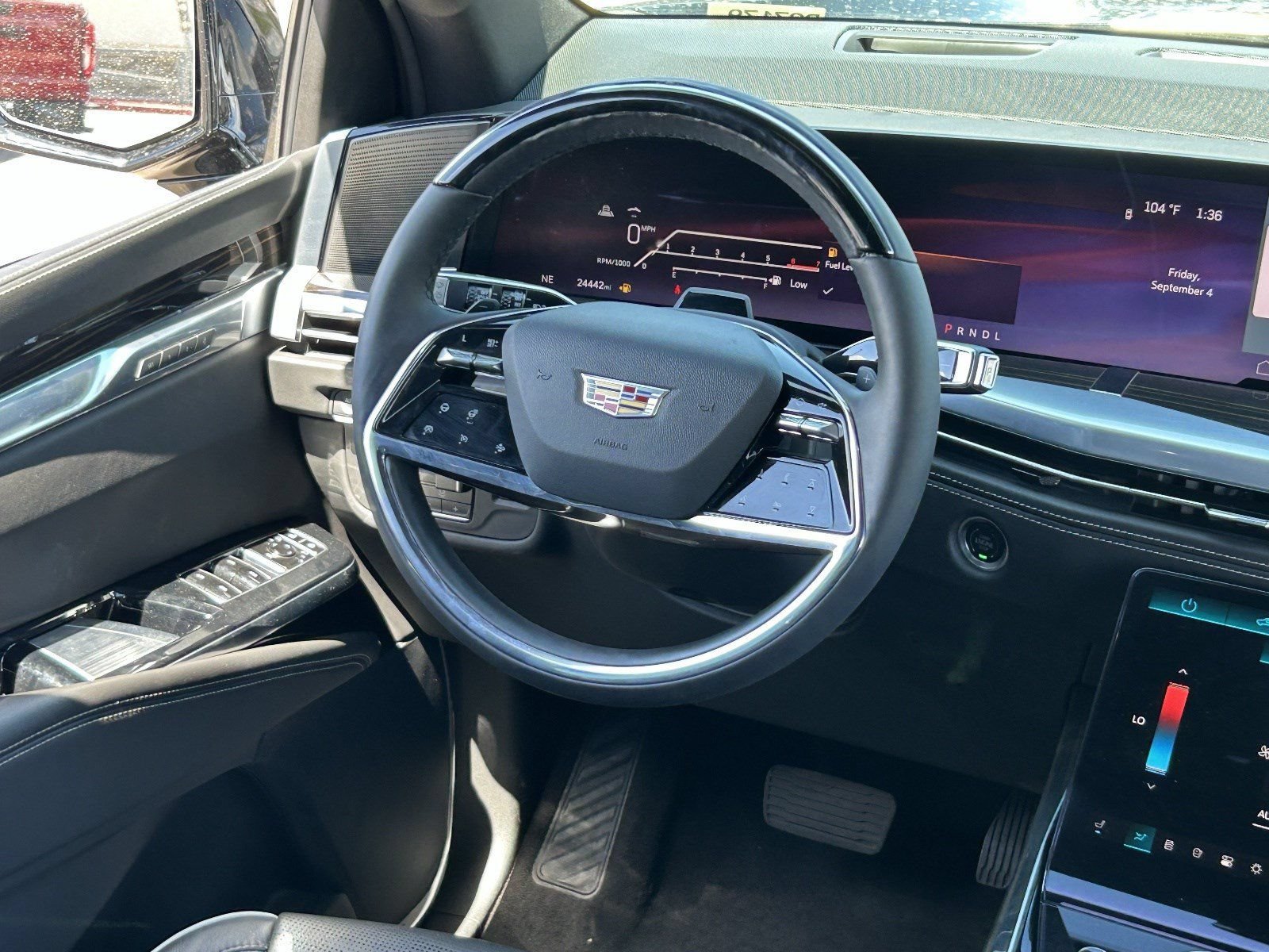 2025 Cadillac Escalade ESV Premium Luxury - Photo 18