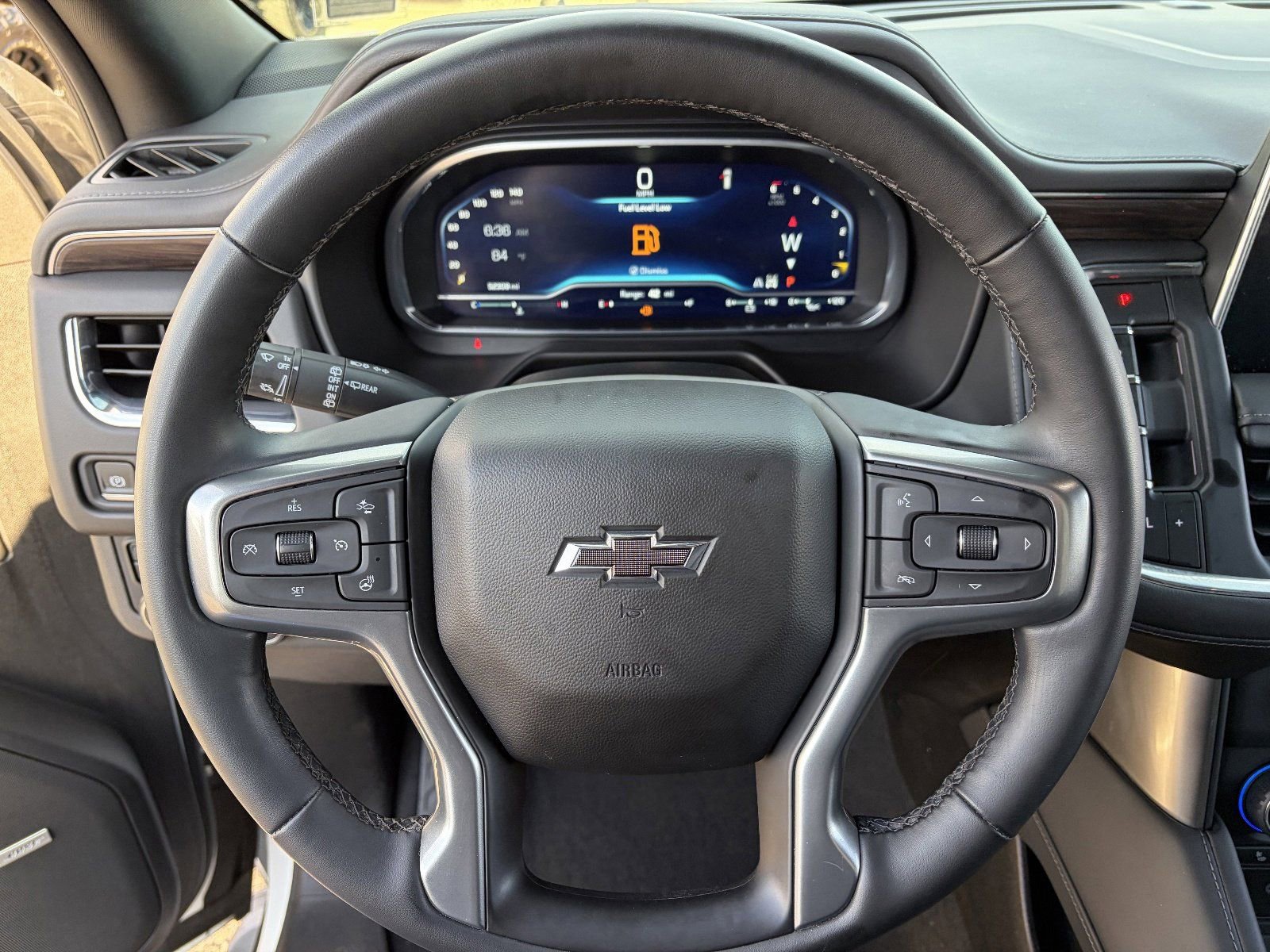 2023 Chevrolet Suburban Z71 - Photo 24