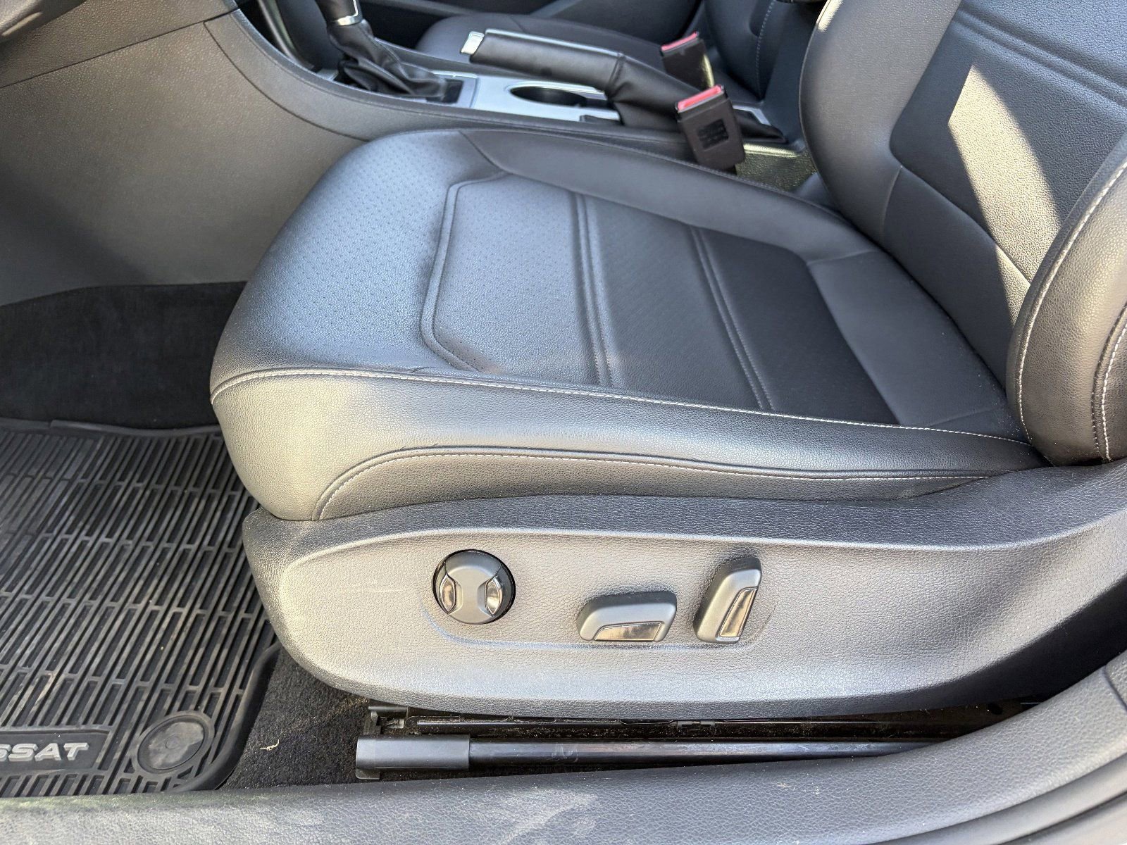 2020 Volkswagen Passat R-Line - Photo 22