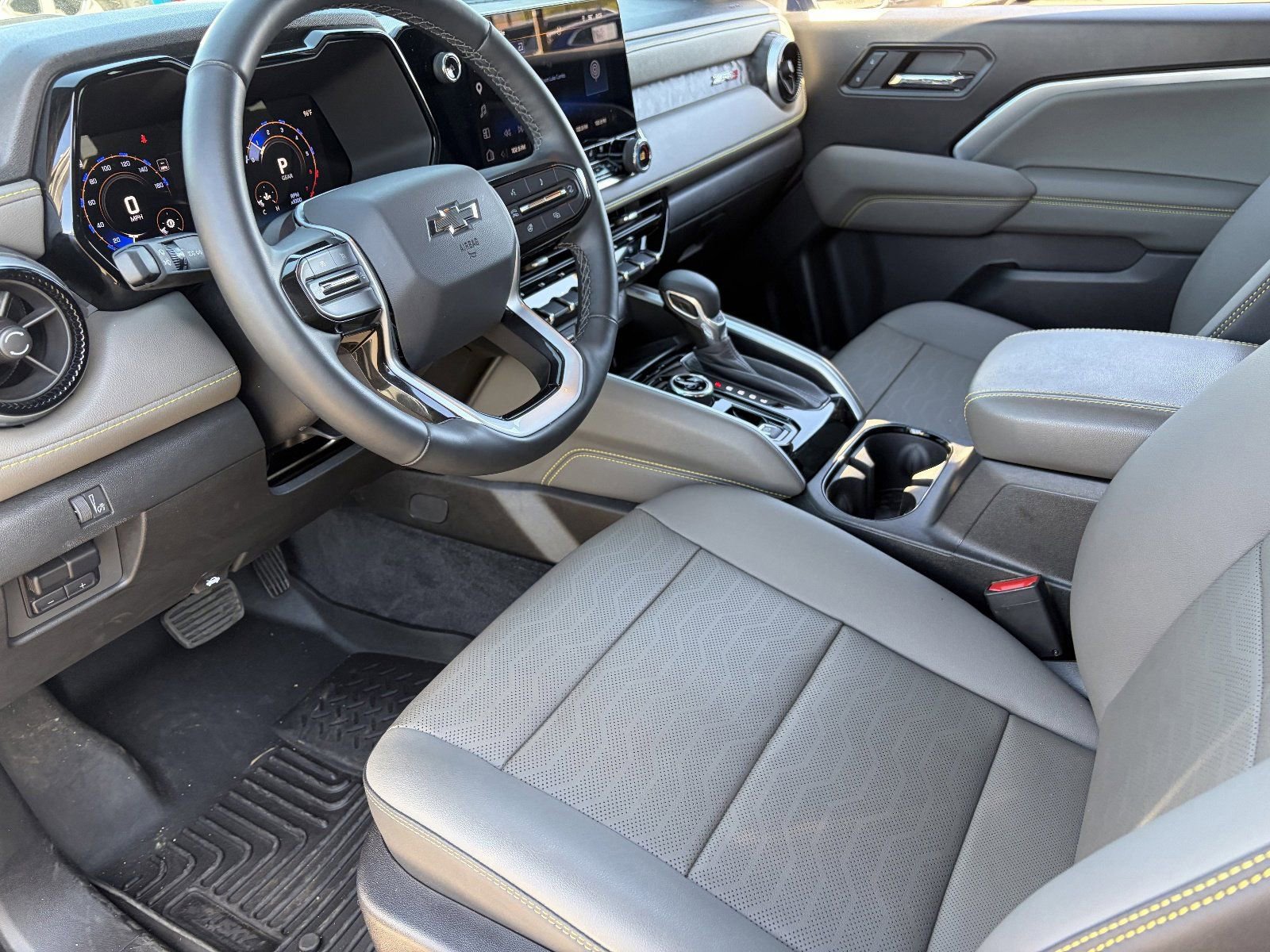 2025 Chevrolet Colorado ZR2 - Photo 19