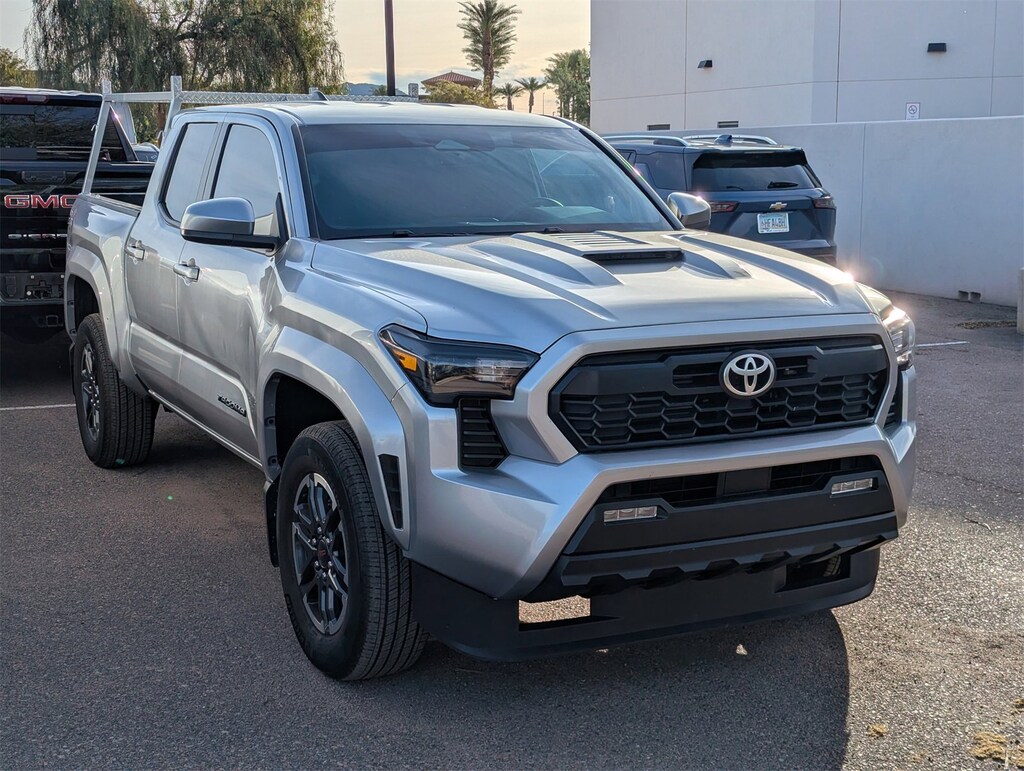 Used 2025 Toyota Tacoma 2WD SR5 Truck Double Cab
