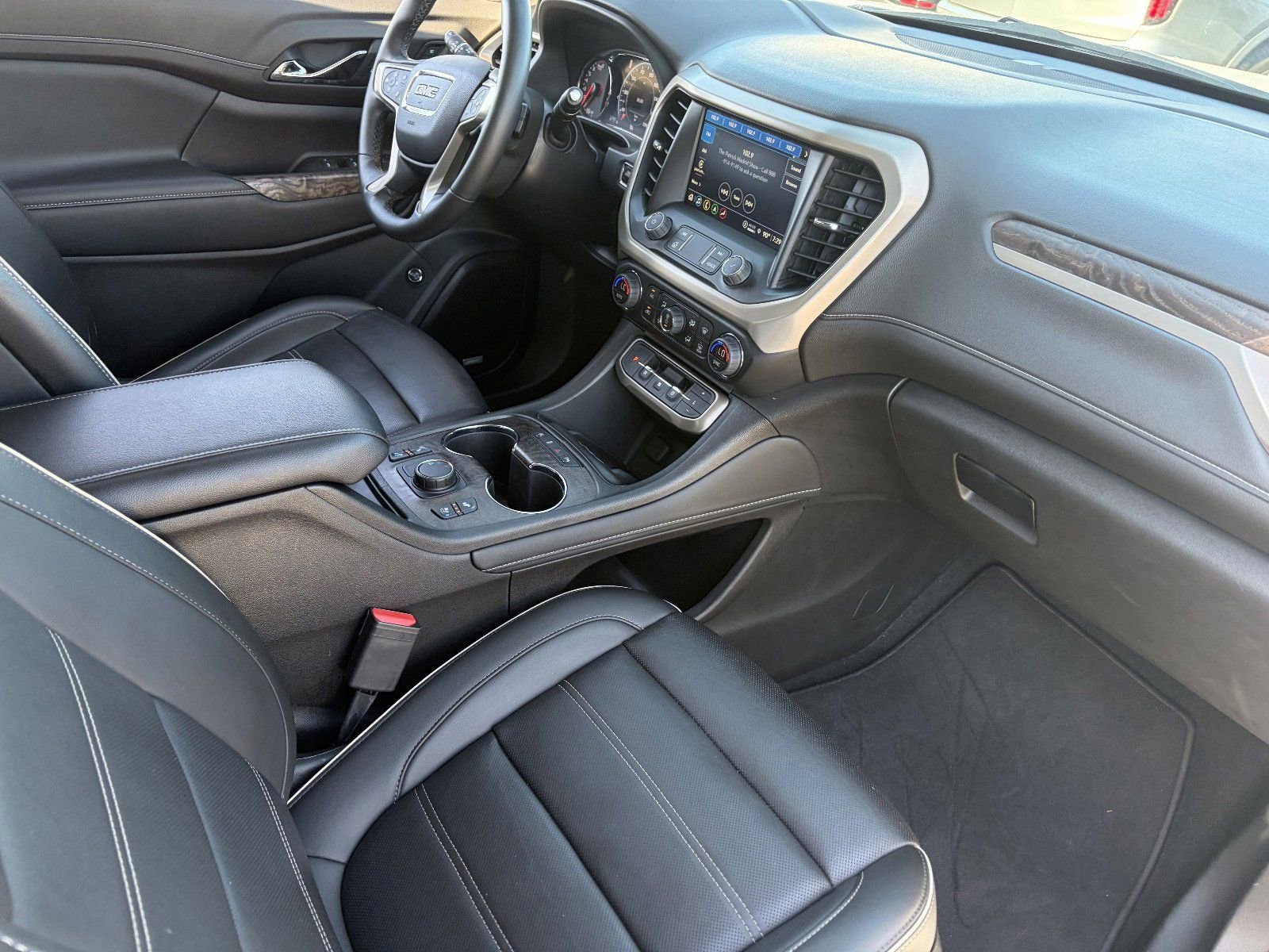 2023 GMC Acadia Denali - Photo 13