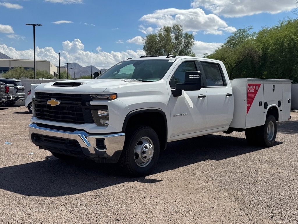 New 2024 Chevrolet Silverado 3500 HD Chassis Cab Work Truck Truck Crew Cab
