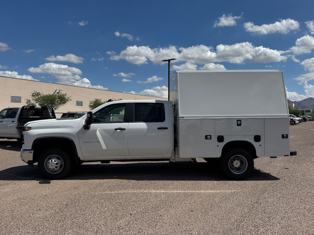 New 2024 Chevrolet Silverado 3500 HD Chassis Cab Work Truck Truck Crew Cab