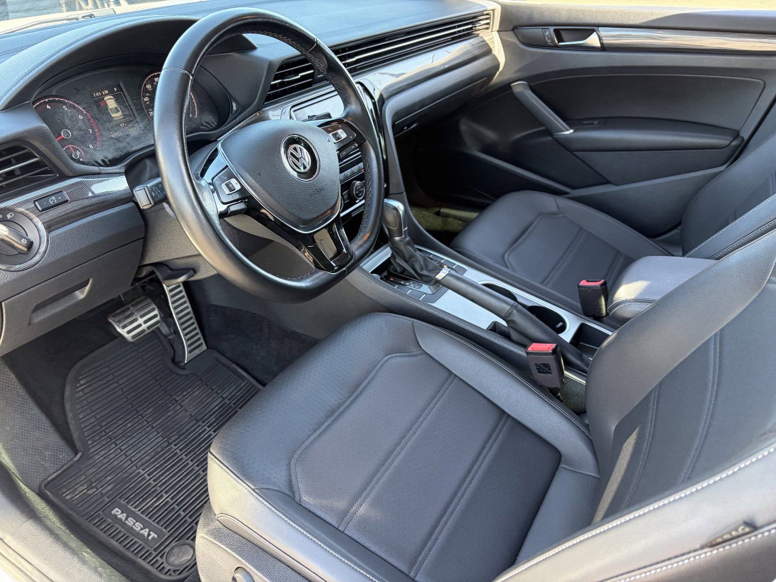 2020 Volkswagen Passat R-Line - Photo 19