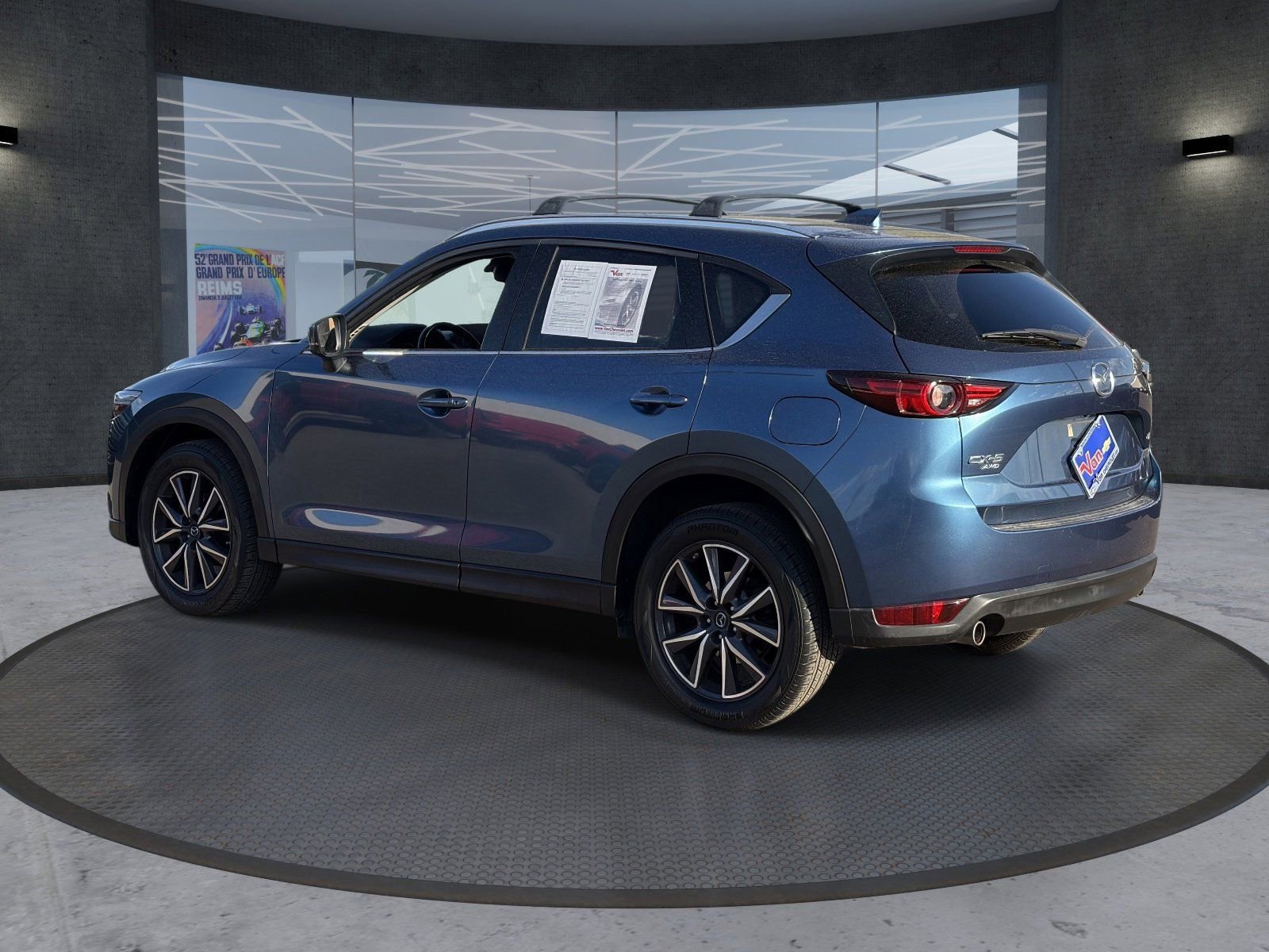 View vehicle photo 4