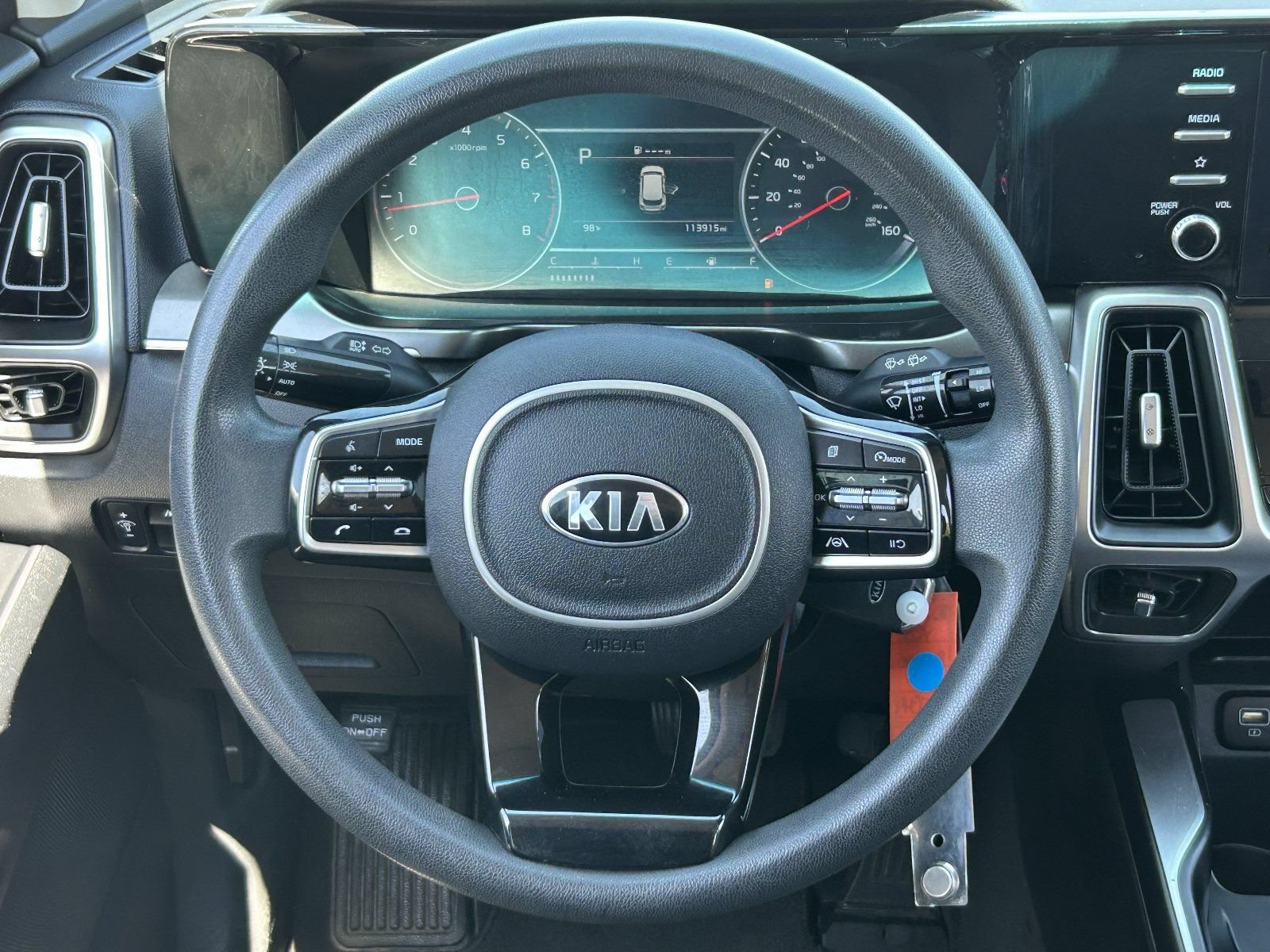 2021 Kia Sorento LX - Photo 20