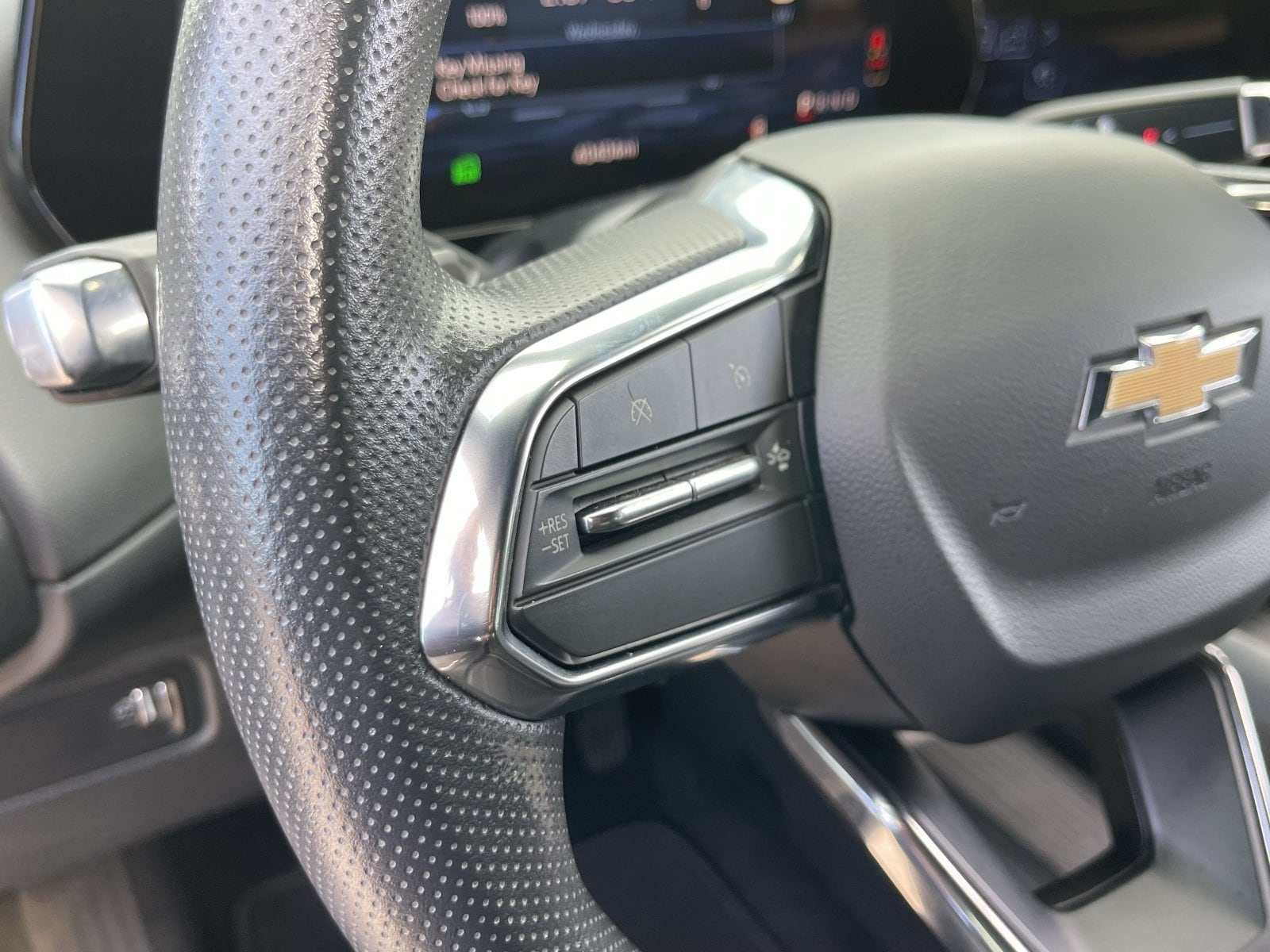 2025 Chevrolet Equinox EV LT - Photo 24