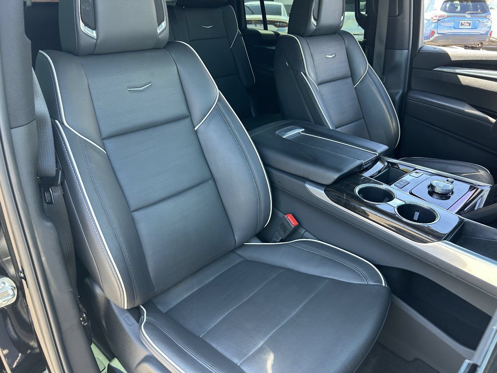 2025 Cadillac Escalade ESV Premium Luxury - Photo 11