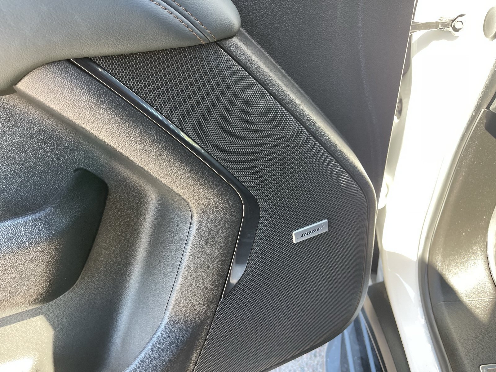 2025 GMC Yukon AT4 - Photo 24