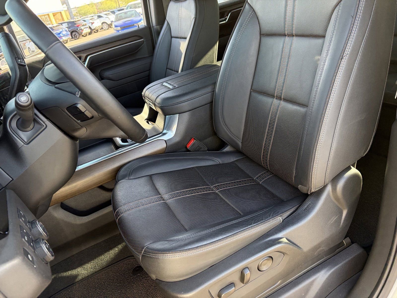 2025 Chevrolet Silverado 3500HD High Country - Photo 21
