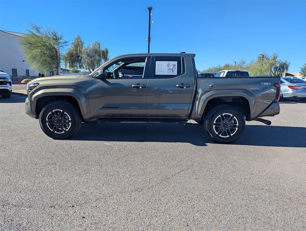 Used 2025 Toyota Tacoma 4WD SR Truck Double Cab