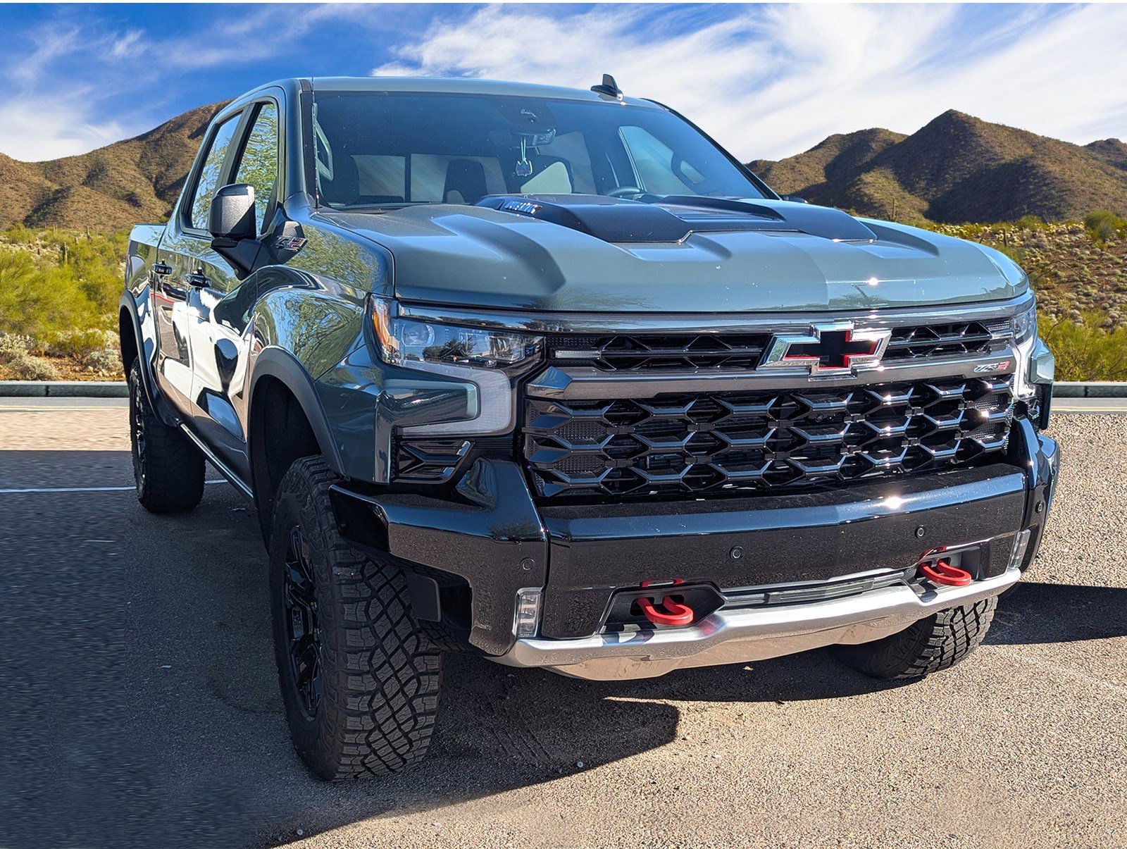 2025 Chevrolet Silverado 1500 ZR2 photo 3