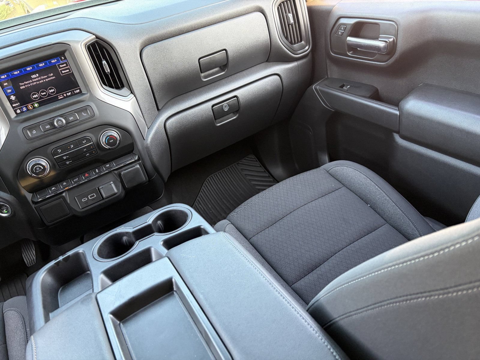 2024 Chevrolet Silverado 1500 Custom - Photo 17