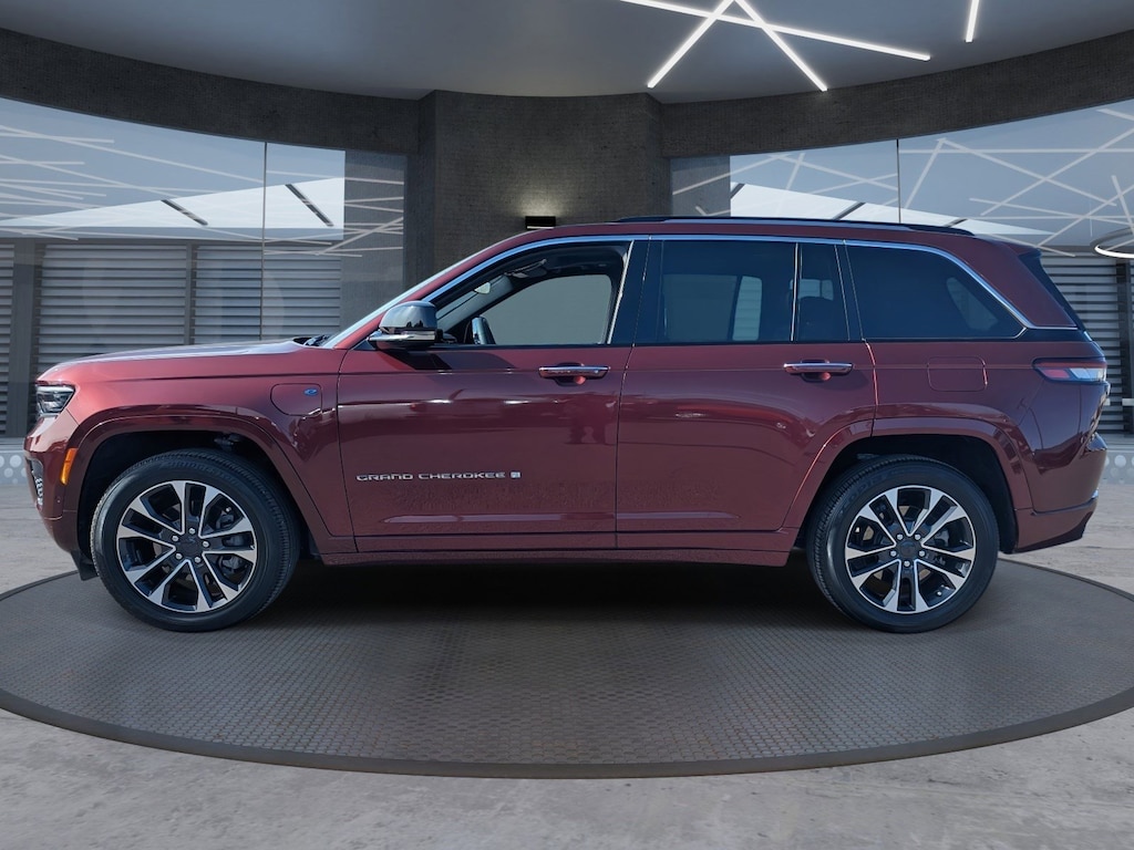 Used 2023 Jeep Grand Cherokee 4xe Overland SUV