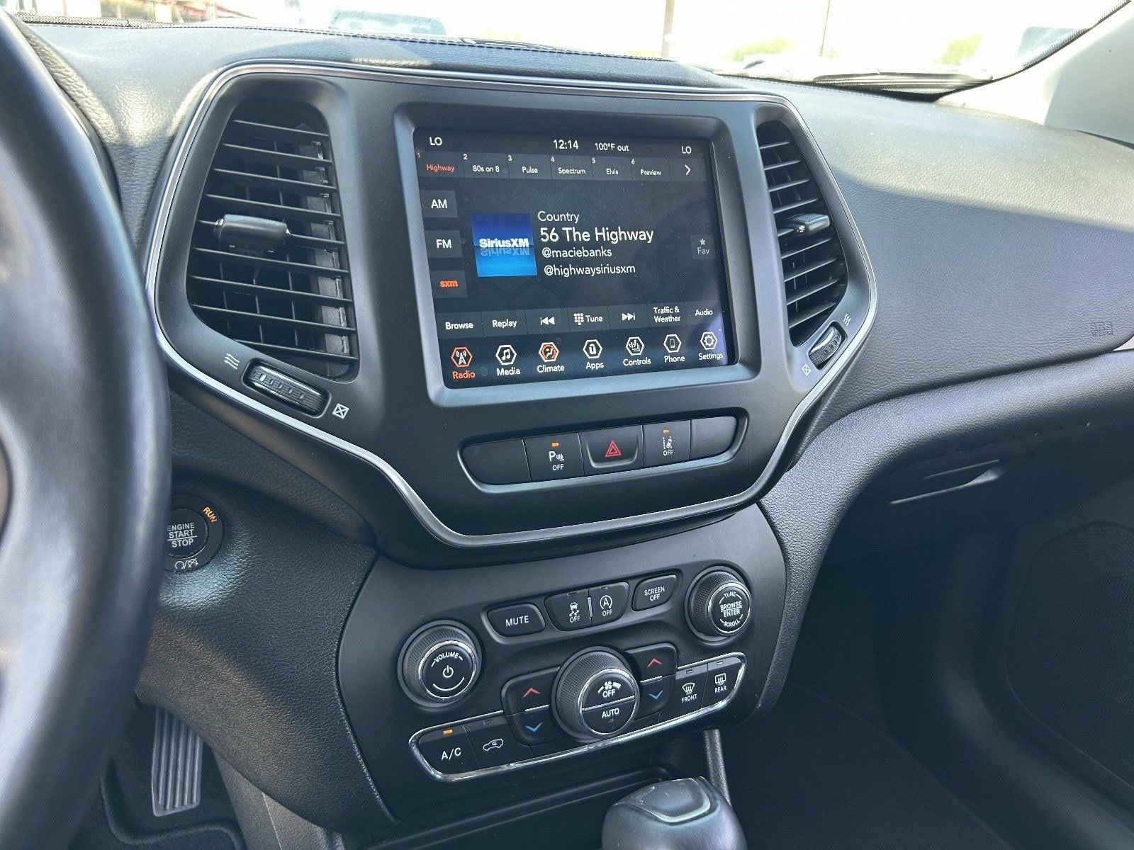 2021 Jeep Cherokee Latitude Lux - Photo 29