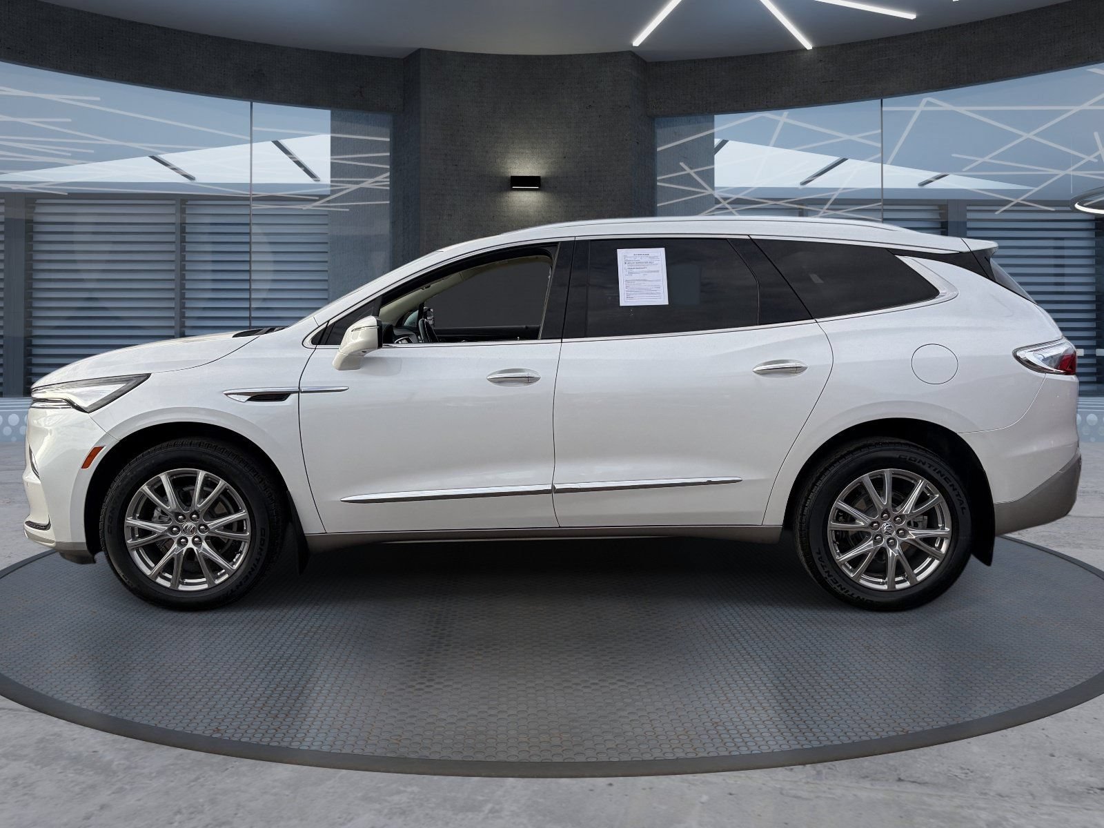 Used 2024 White Frost Tricoat Buick Essence image 3