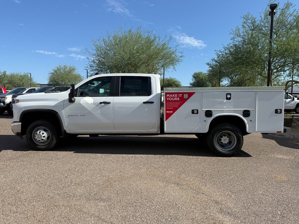 New 2024 Chevrolet Silverado 3500 HD Chassis Cab Work Truck Truck Crew Cab