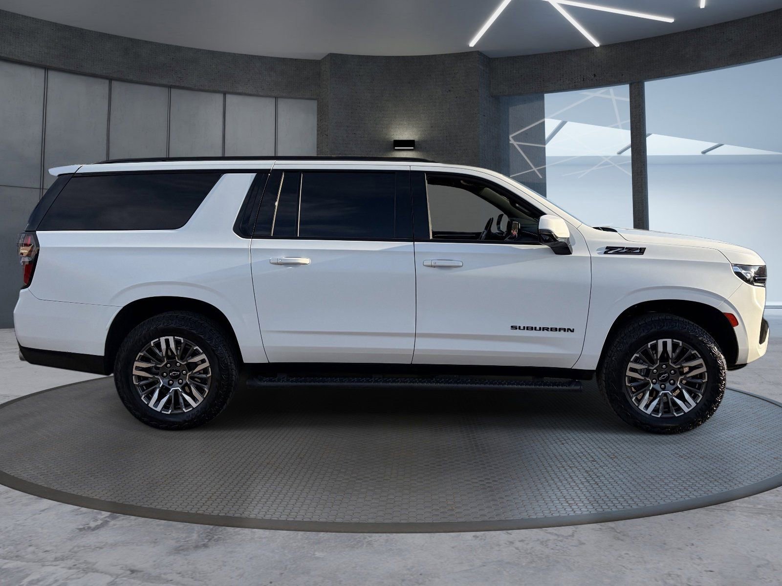 2023 Chevrolet Suburban Z71 - Photo 7