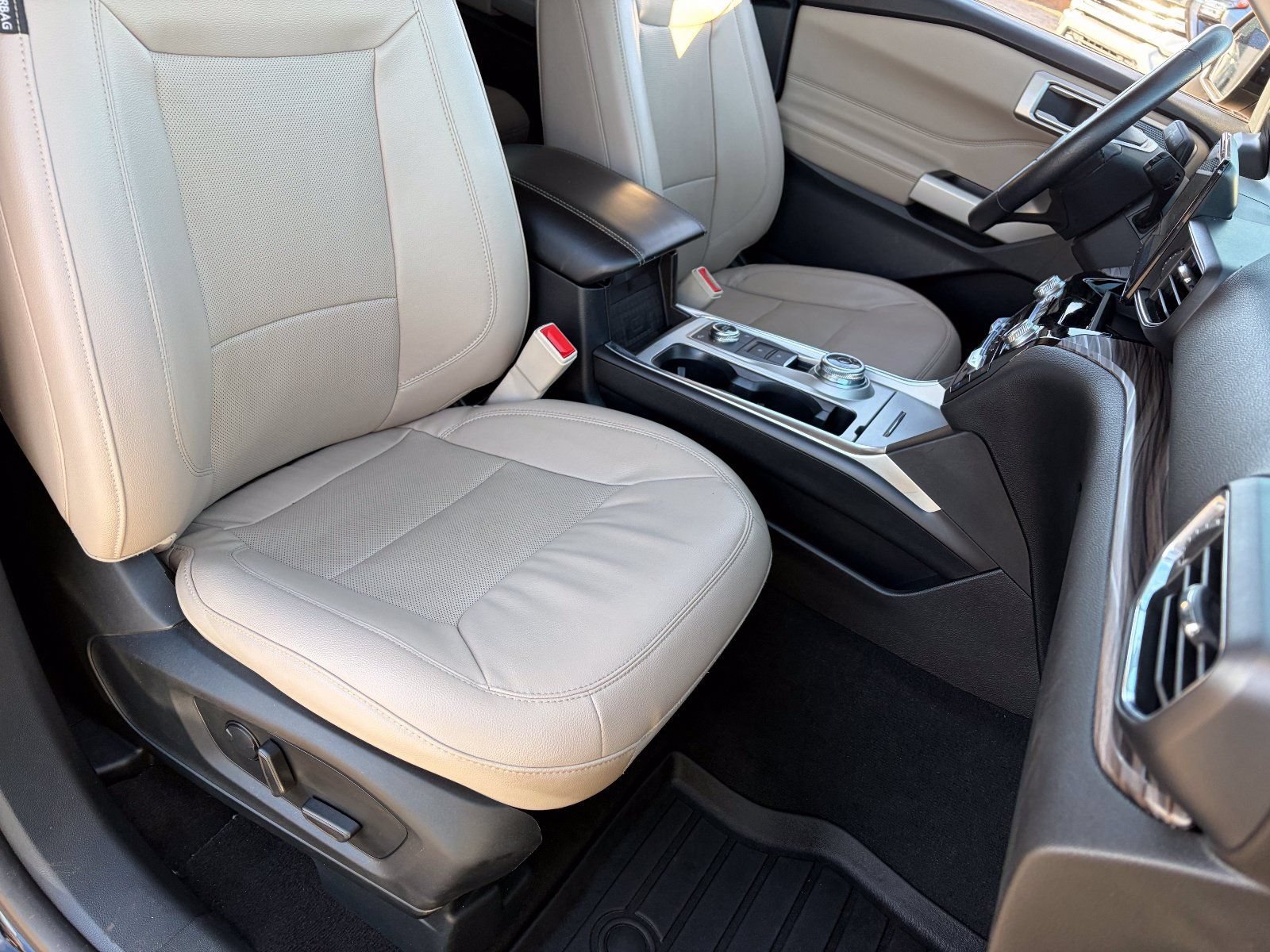 2024 Ford Explorer Limited - Photo 11