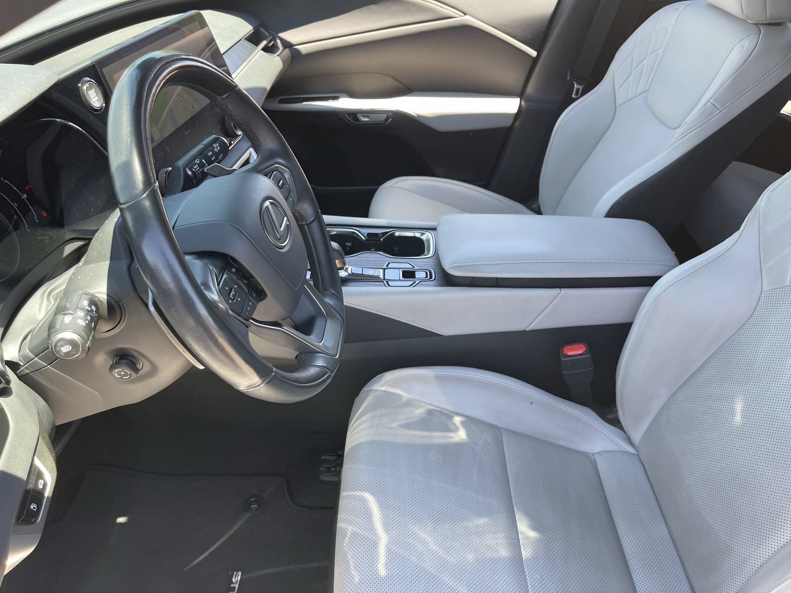 2023 Lexus RX 350 - Photo 21