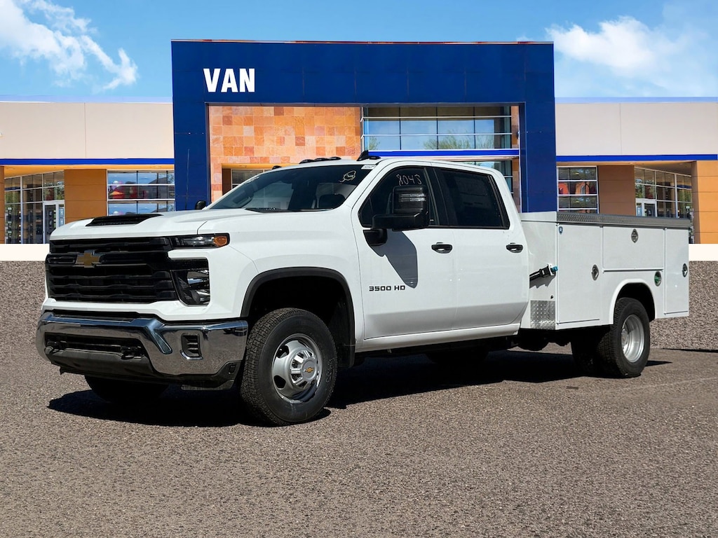 New 2025 Chevrolet Silverado 3500 HD Chassis Cab Work Truck Truck Crew Cab