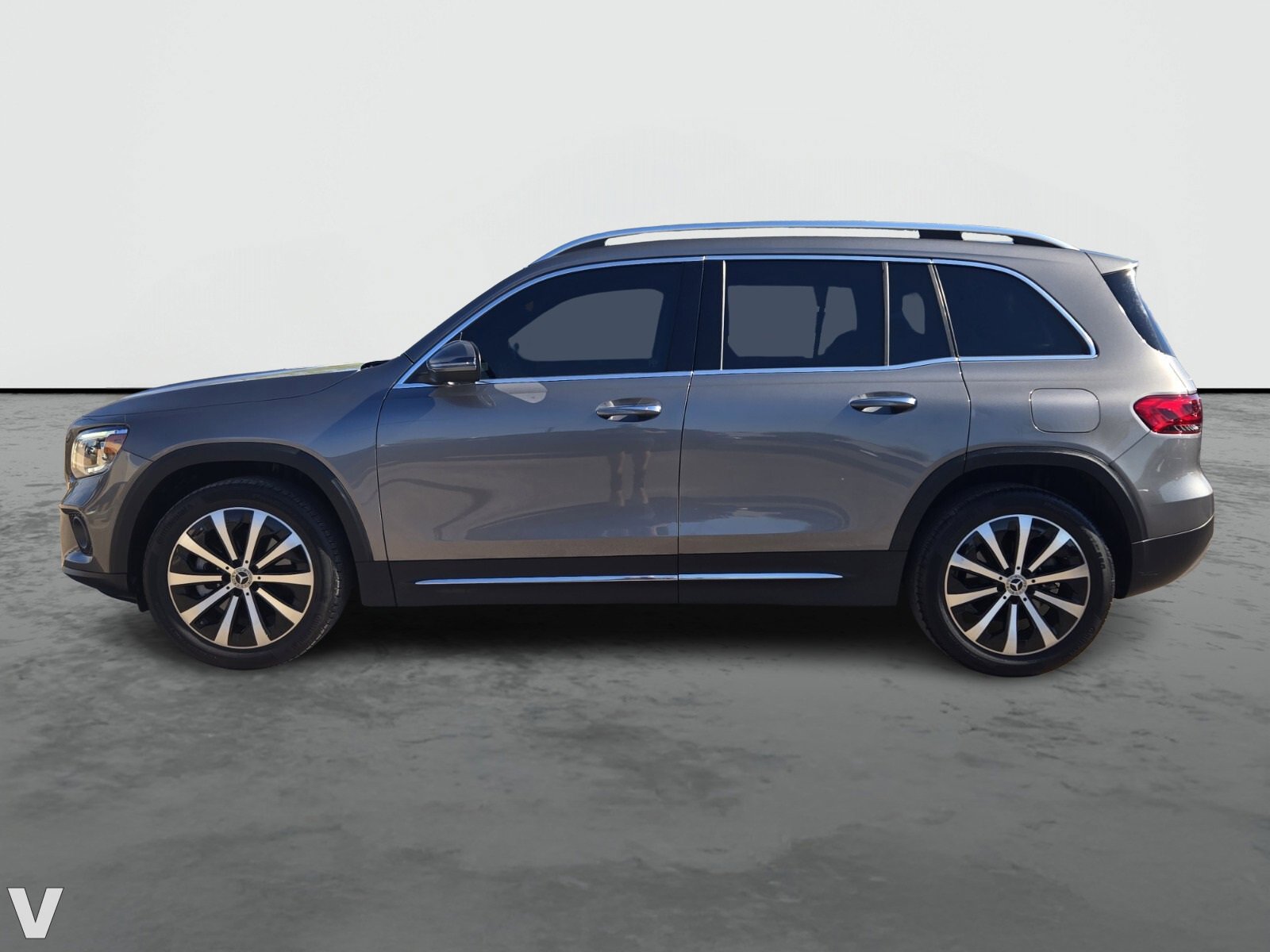 2022 Mercedes Benz GLB 250 photo 2