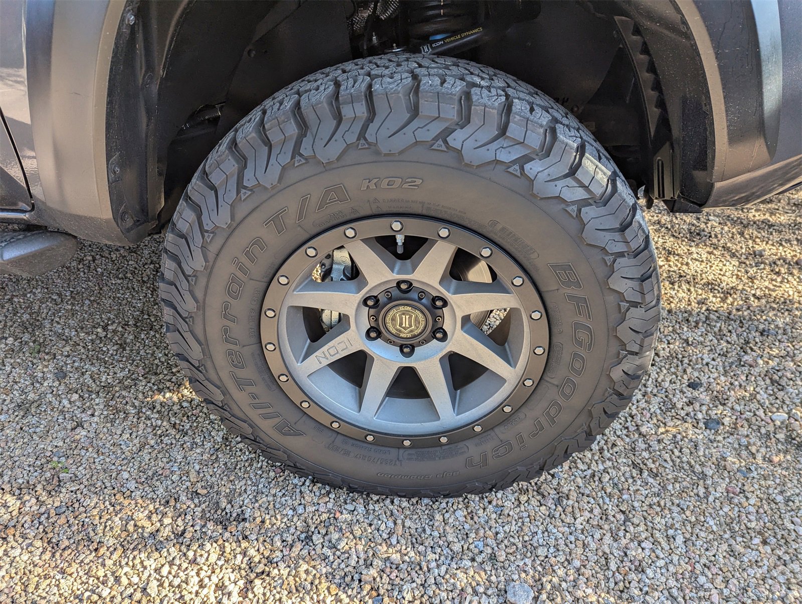 2021 Toyota Tacoma TRD Off-Road V6 photo 4