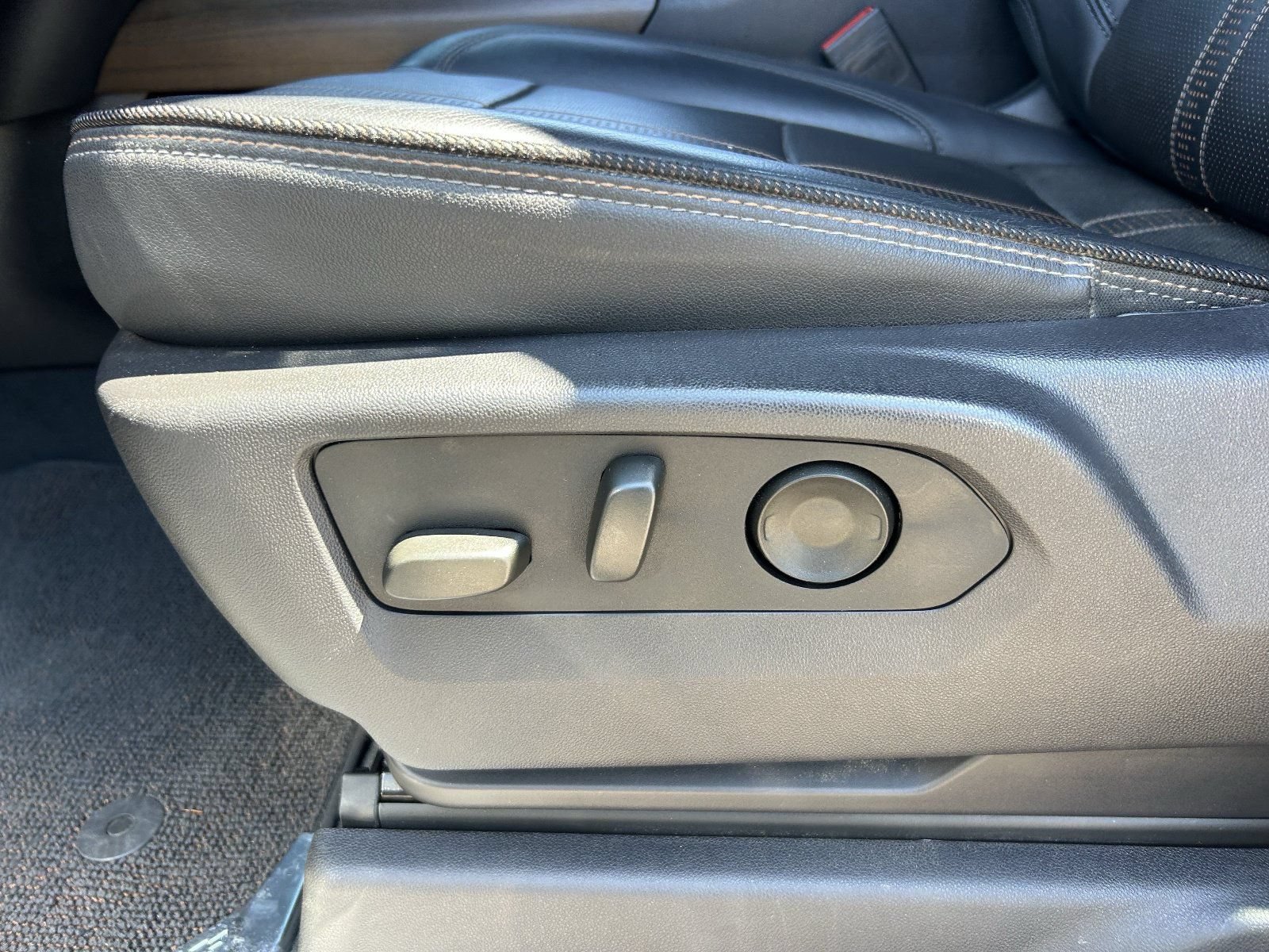 2024 Chevrolet Silverado 3500HD High Country - Photo 25