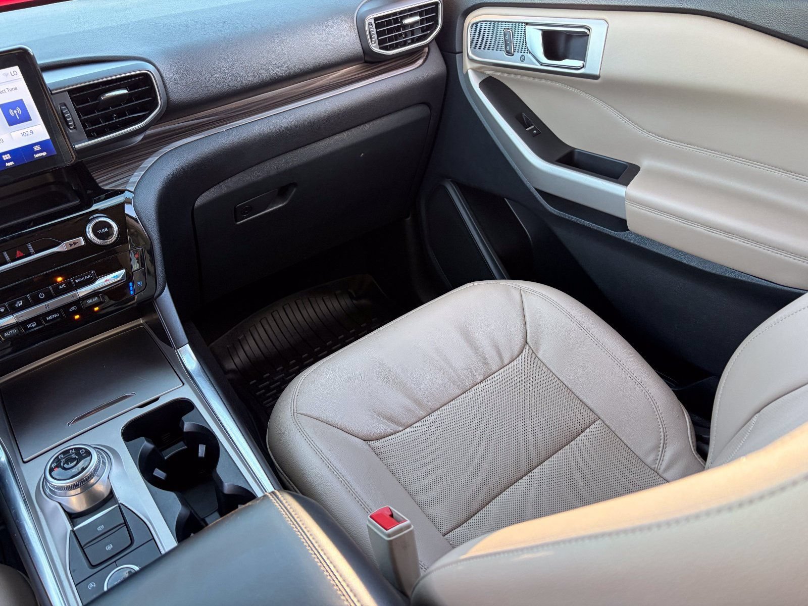 2024 Ford Explorer Limited - Photo 17