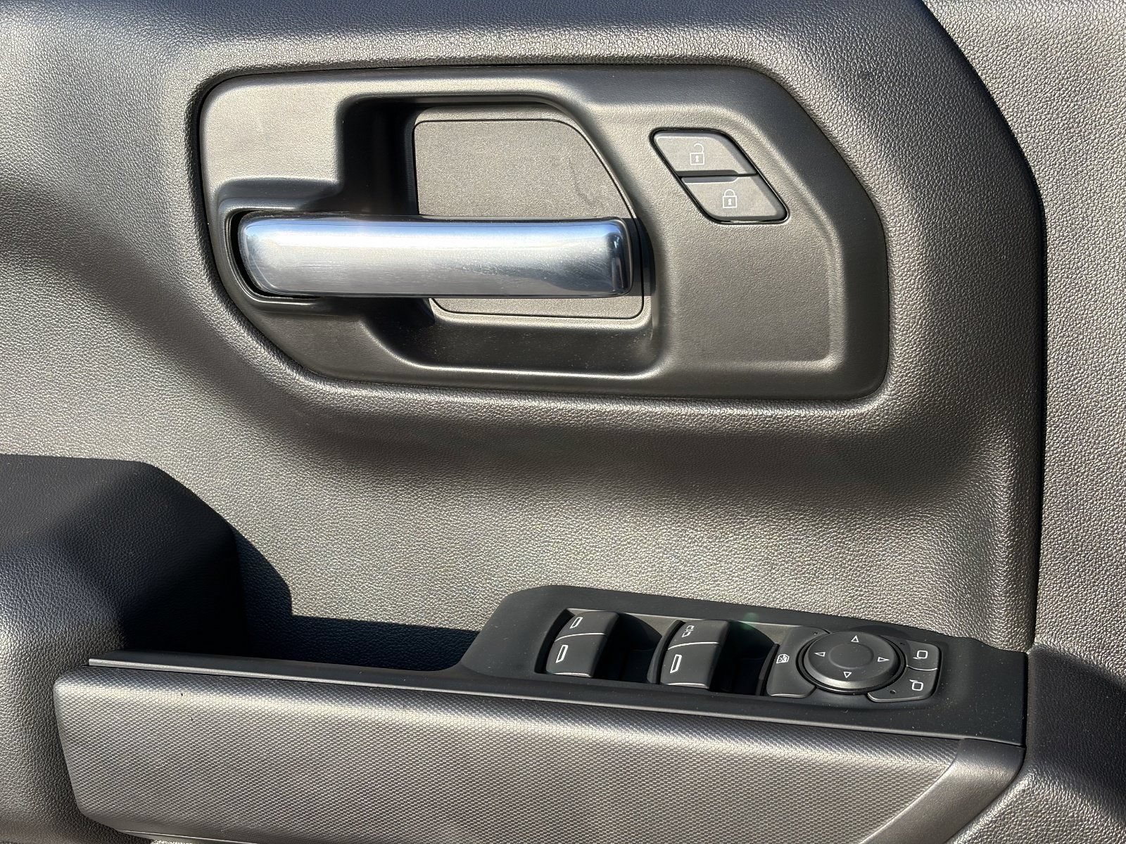 2024 Chevrolet Silverado 1500 Custom - Photo 23