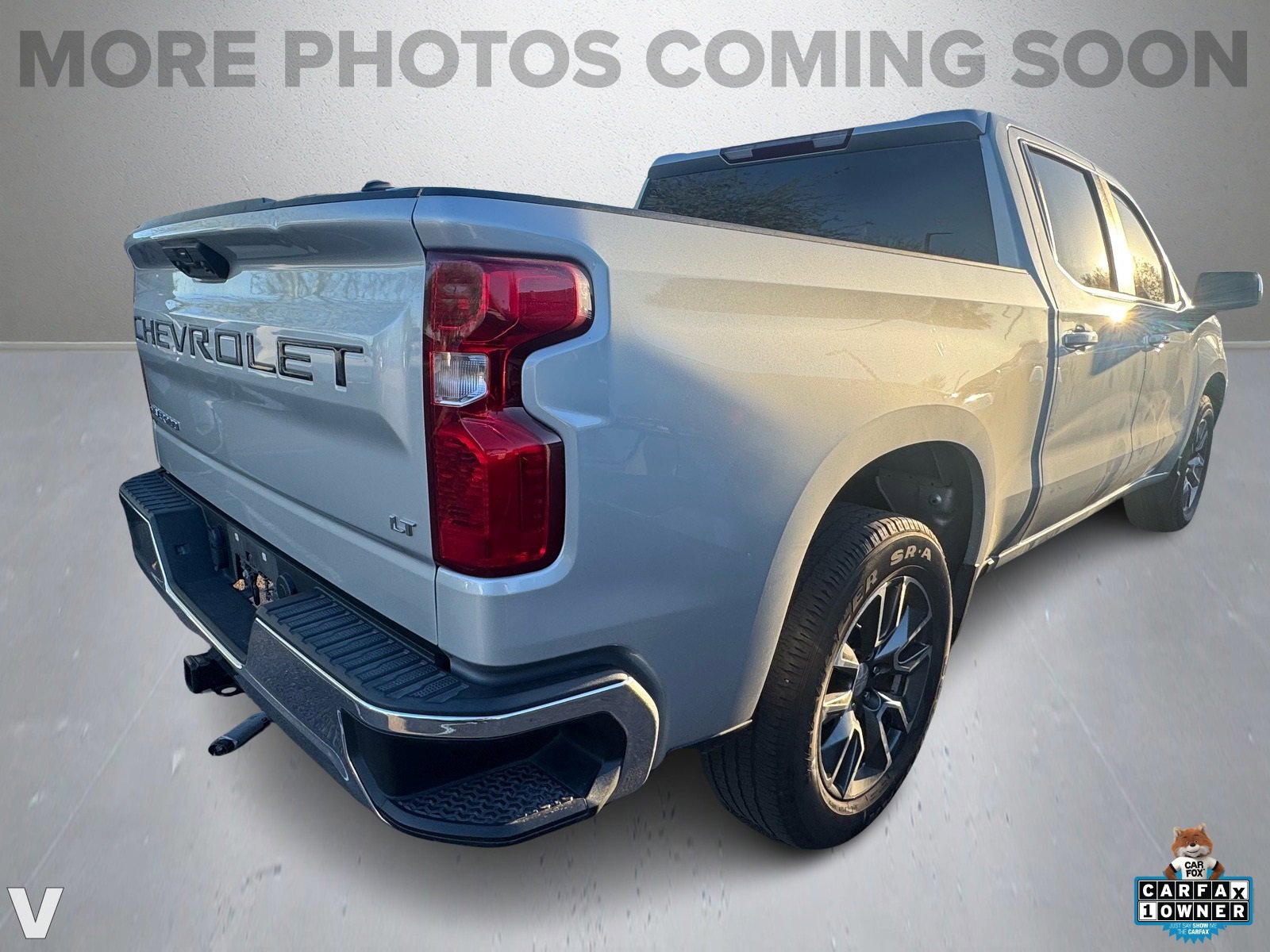 2022 Chevrolet Silverado 1500 LT photo 3