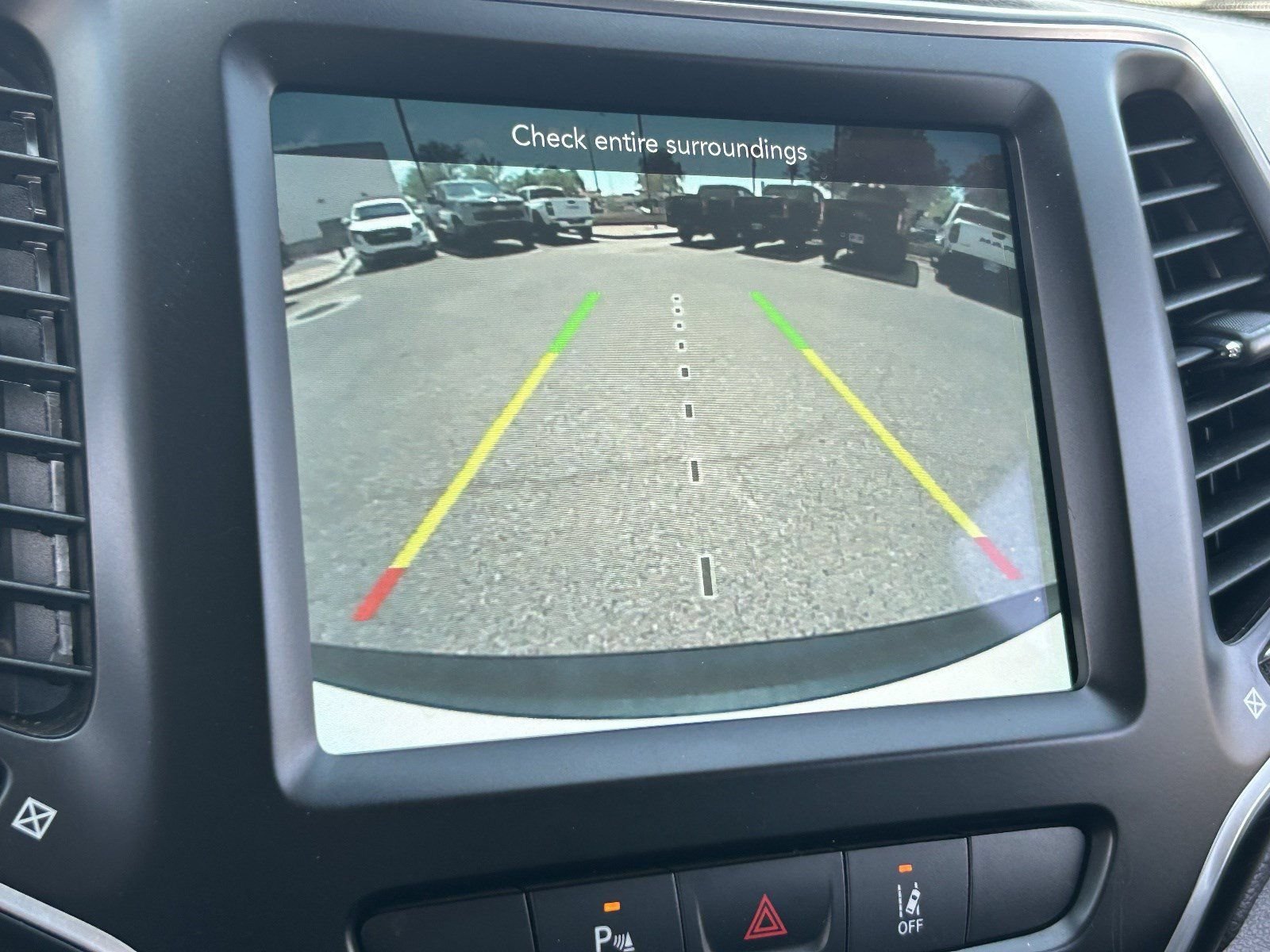 2021 Jeep Cherokee Latitude Lux - Photo 31
