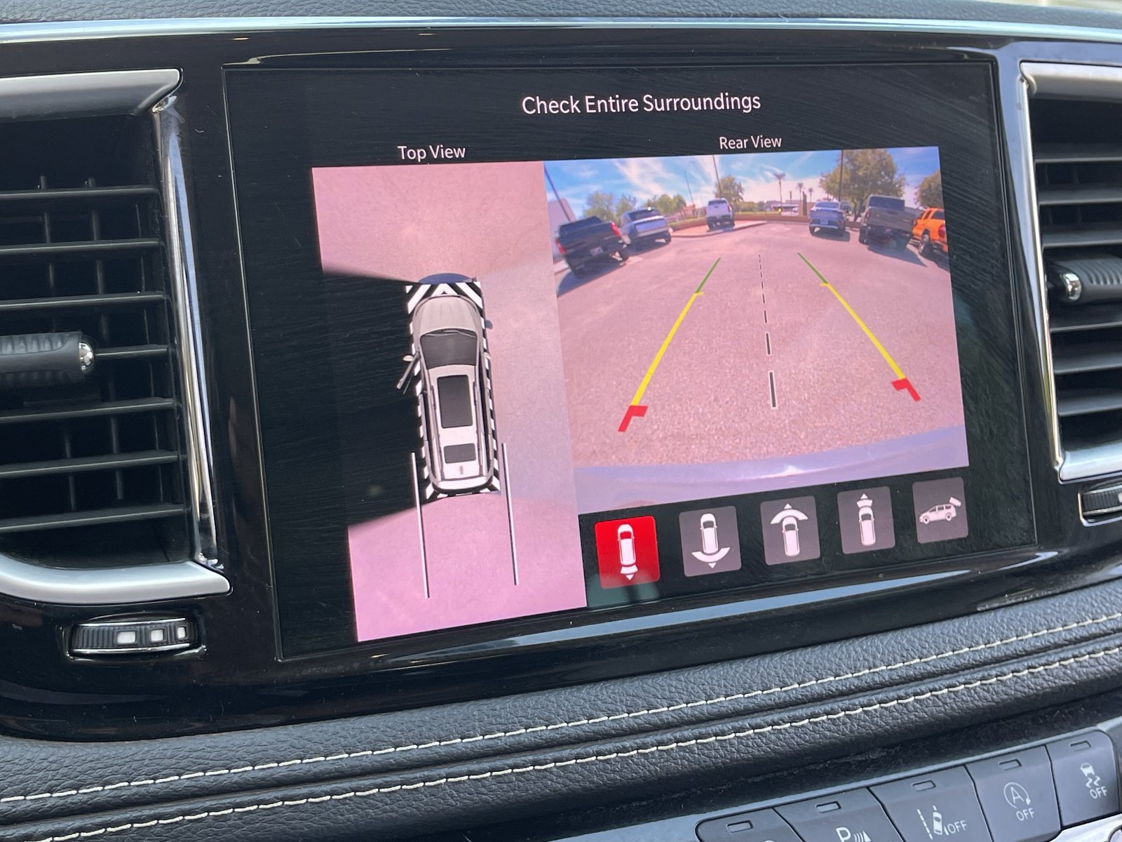 2021 Chrysler Pacifica Limited - Photo 30