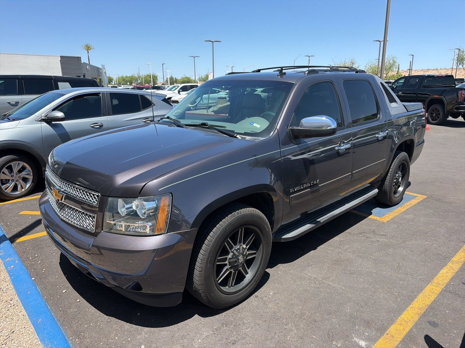 2011 Chevrolet Avalanche 2WD Avalanche LT's photo