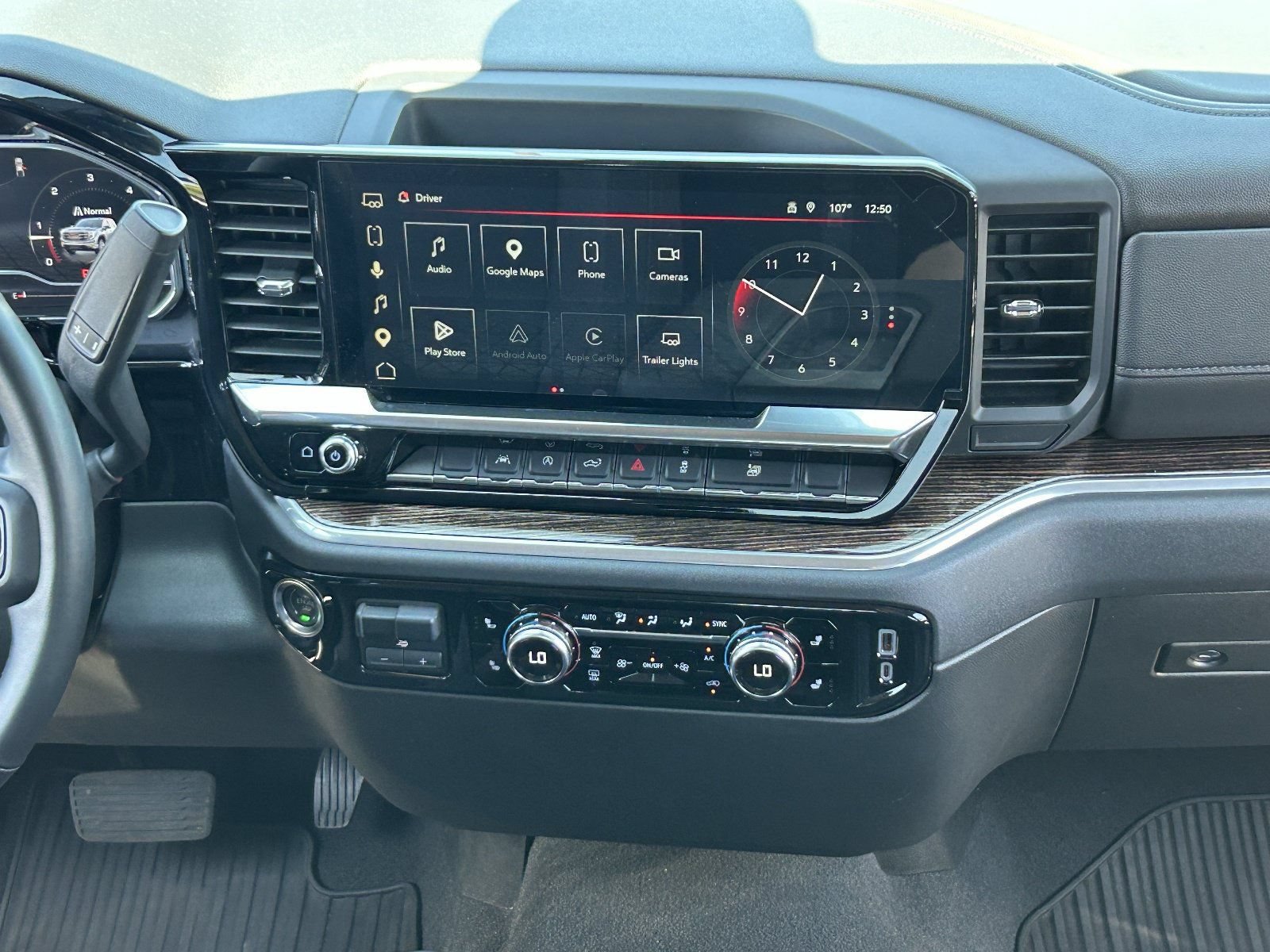 2025 GMC Sierra 1500 SLE - Photo 17
