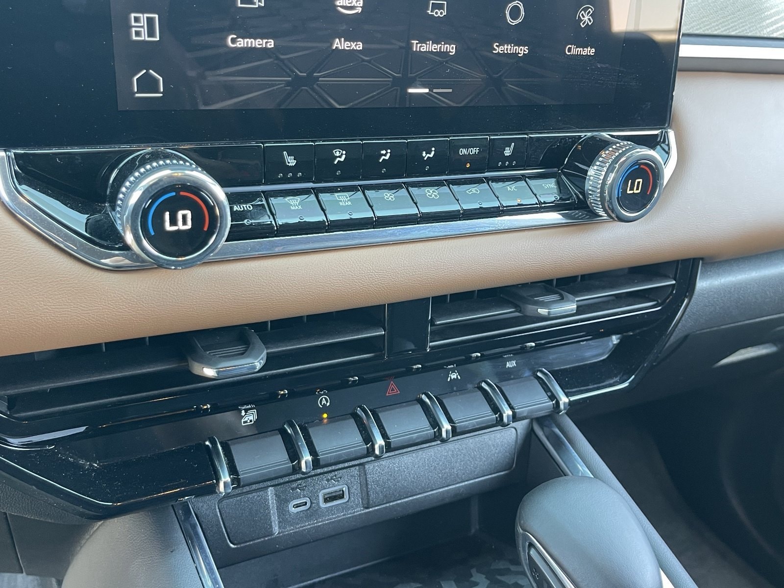 2025 GMC Canyon AT4 - Photo 29